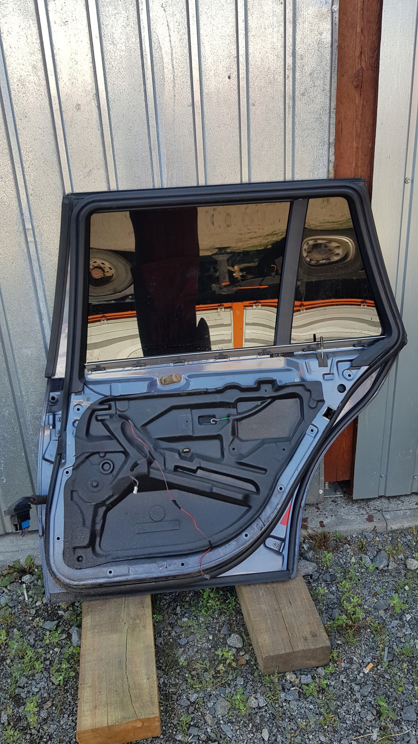 BMW E39 Tür rechts heck KOMBI STAHLBLAU