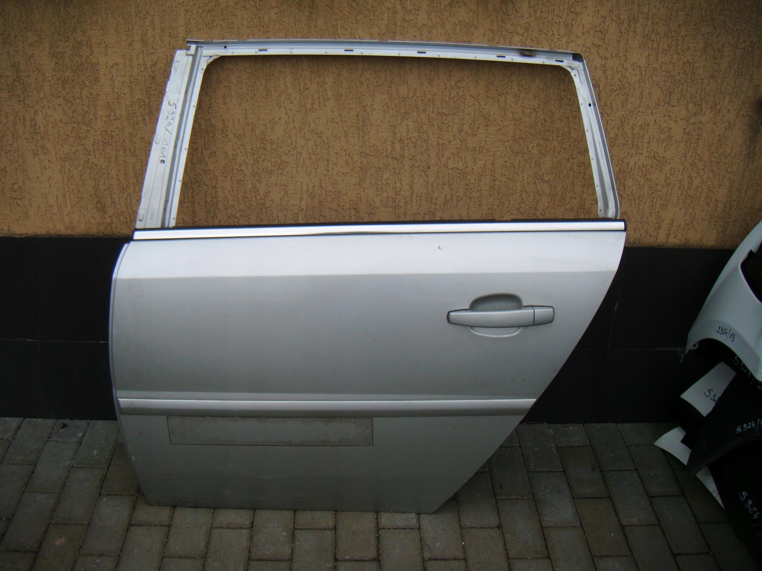 OPEL VECTRA C KOMBI DRZWI LEWY TYŁ TYLNIE