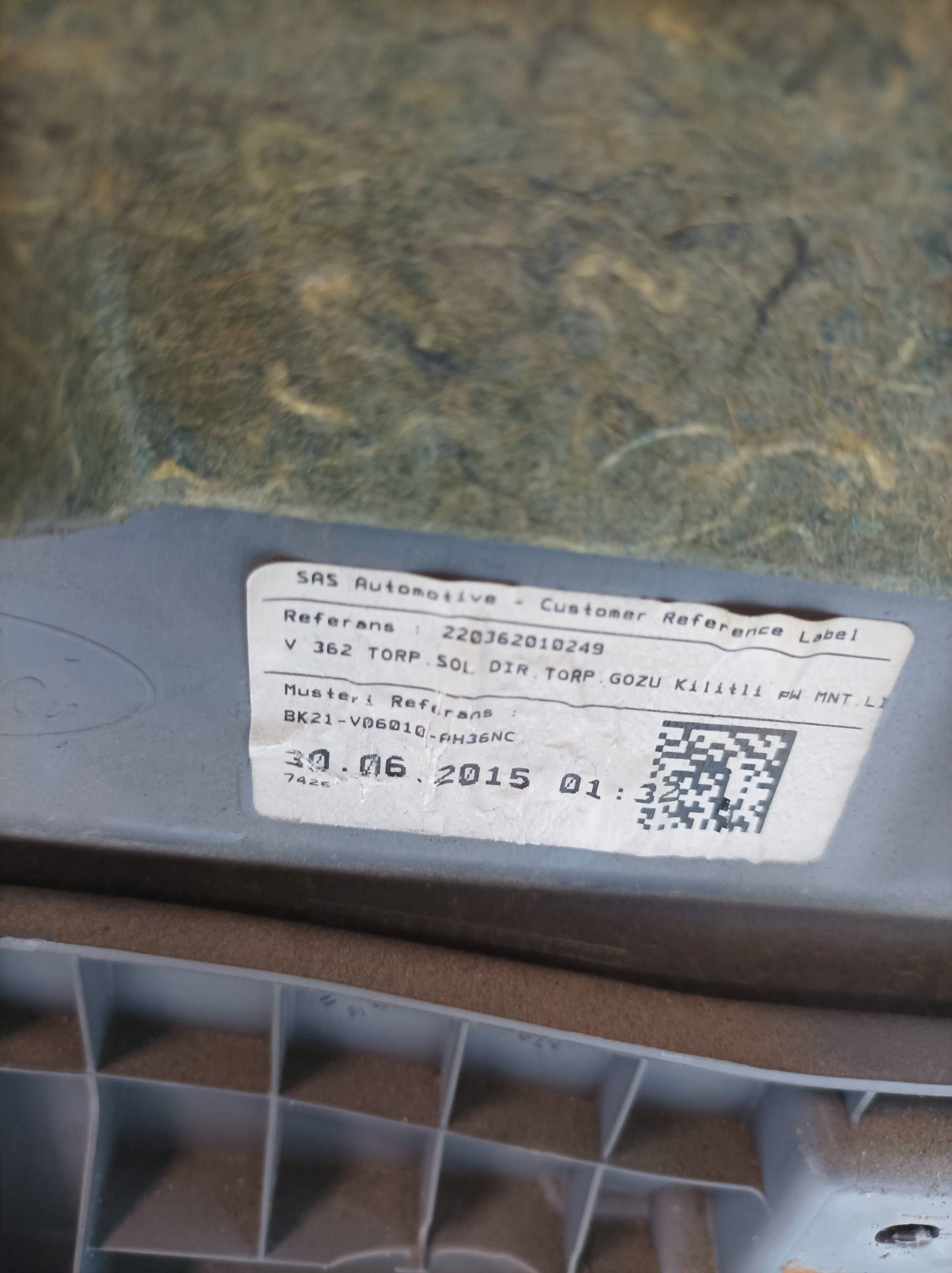 passenger compartment right front of the passenger Ford Transit Custom and (2012- )