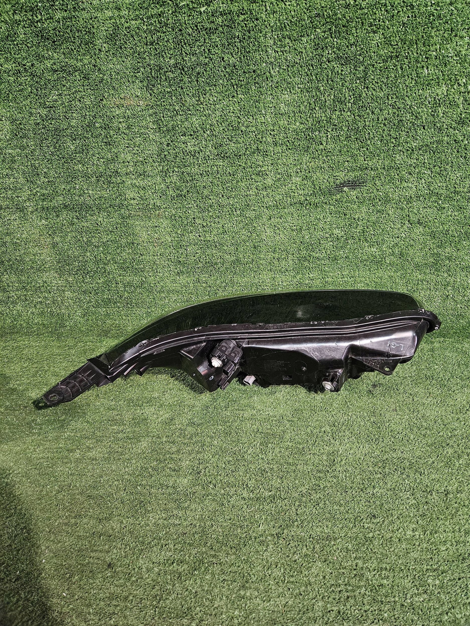 REFLEKTOR left front HONDA CR-V V 18- FULL LED NR.R1703