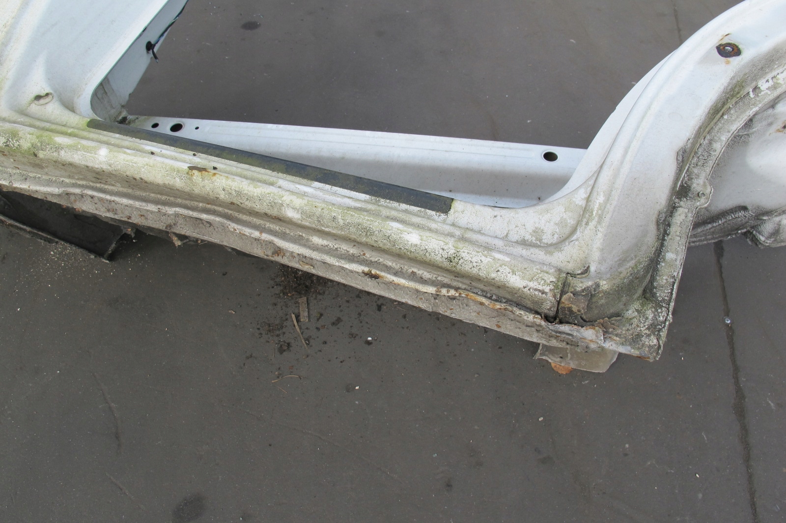VW VOLKSWAGEN CRAFTER and 2E threshold pillar right front quarter