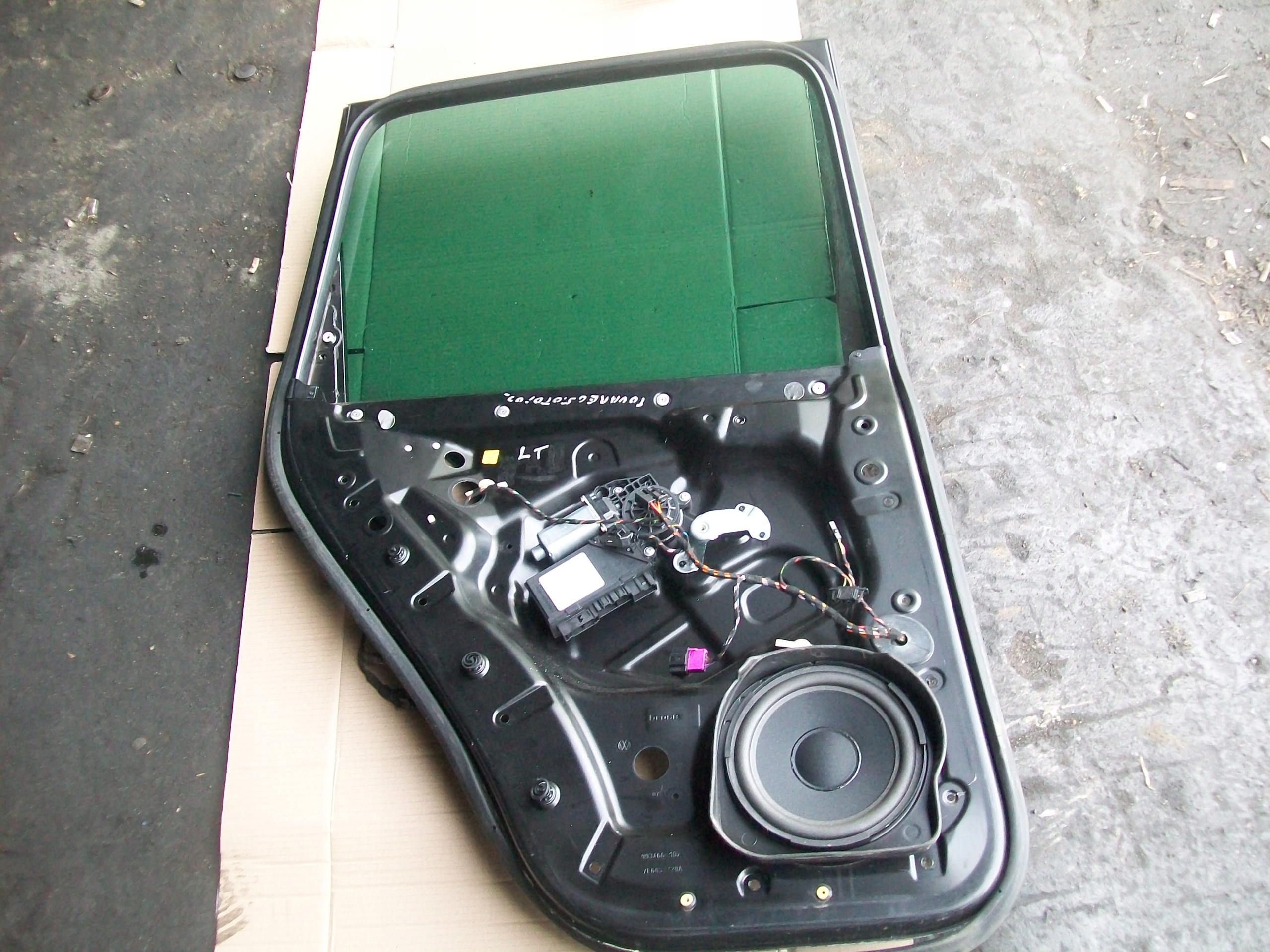 lift frame window left rear part VW TOUAREG 03r