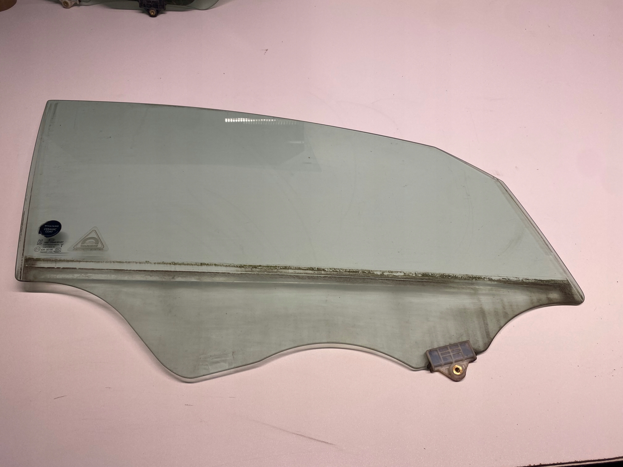 KIA CARENS IV front right door window 13-17 OE