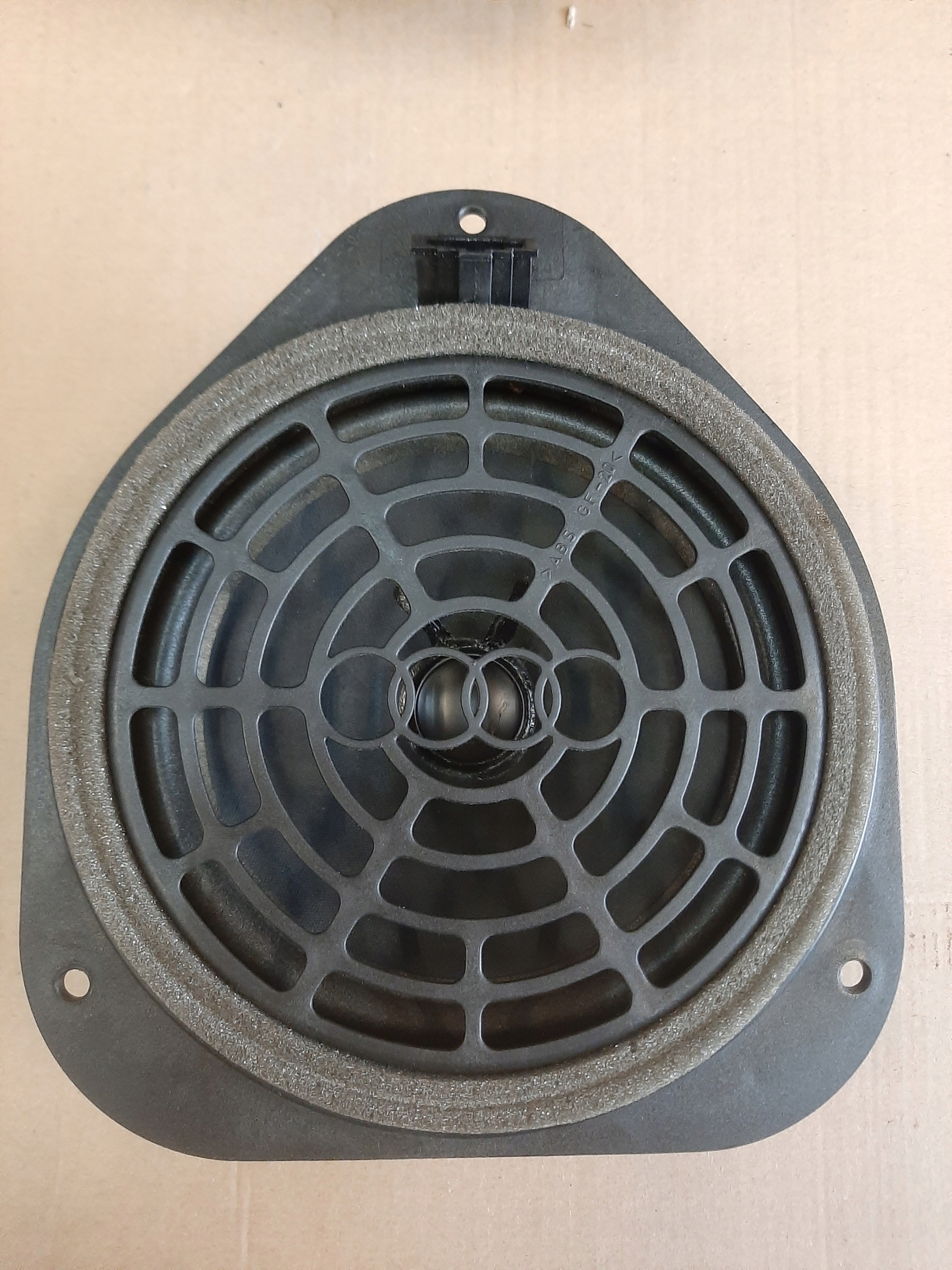 AUDI A5 8T speaker bang OLUFSEN rear part 8T0035411A