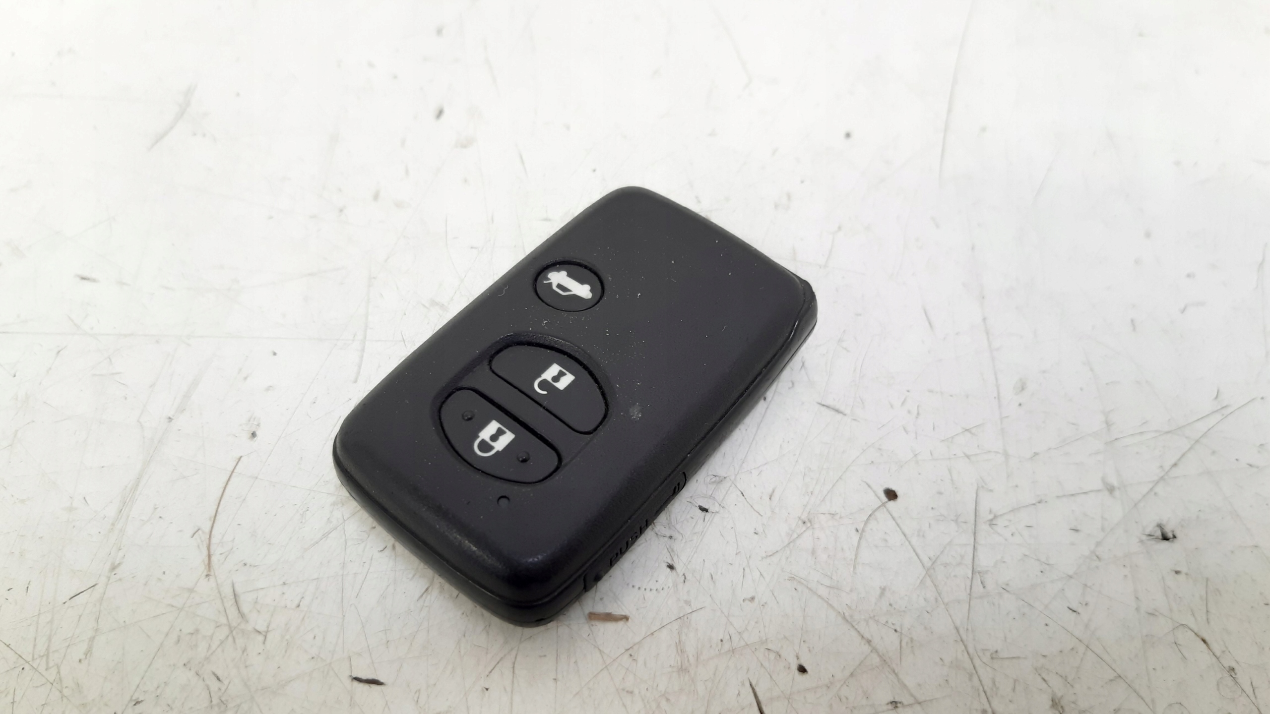 Pilot key MR413412008 Toyota Avensis T27