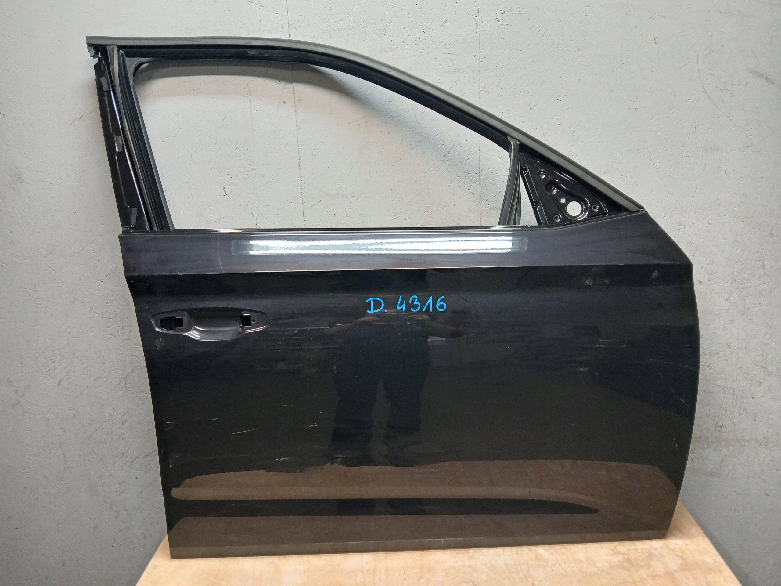 door front right SKODA KAMIQ 658