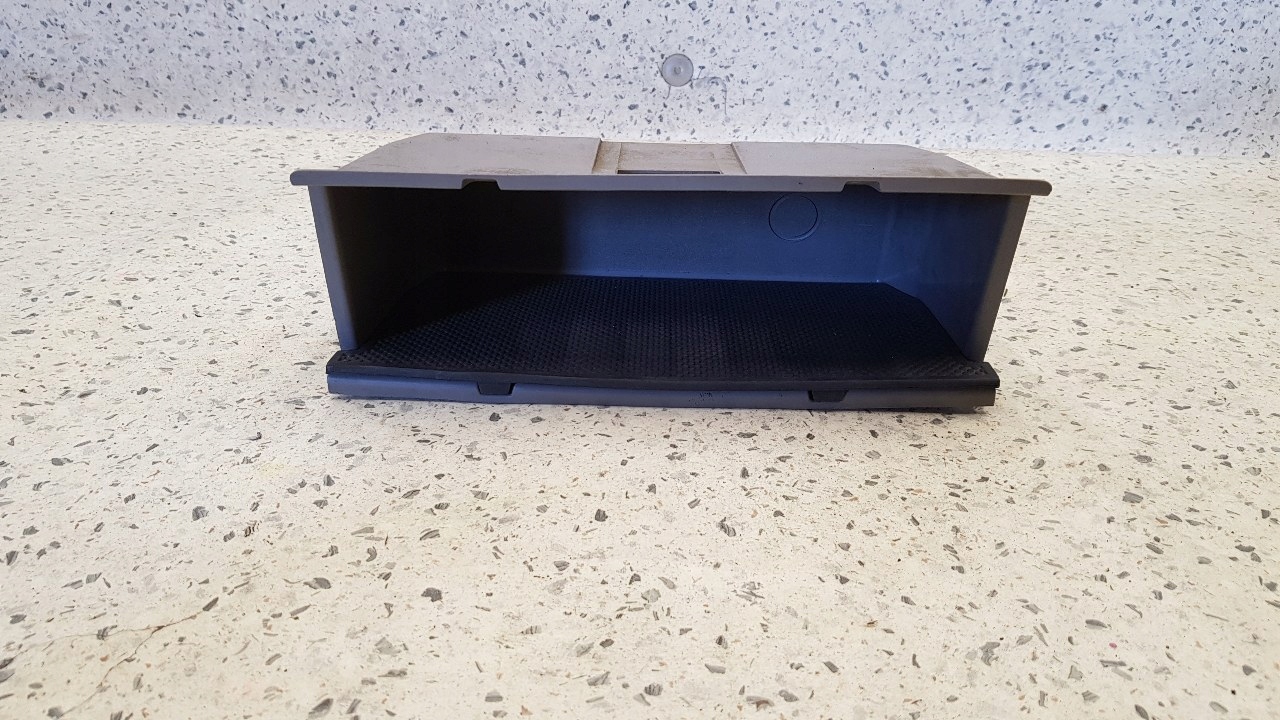 бардачок полка LAND ROVER Freelander I