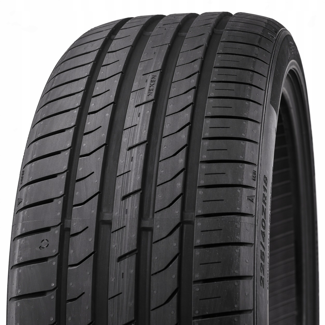 1x Opona Letnia 215/60R17 Nexen Nfera Primus 96H