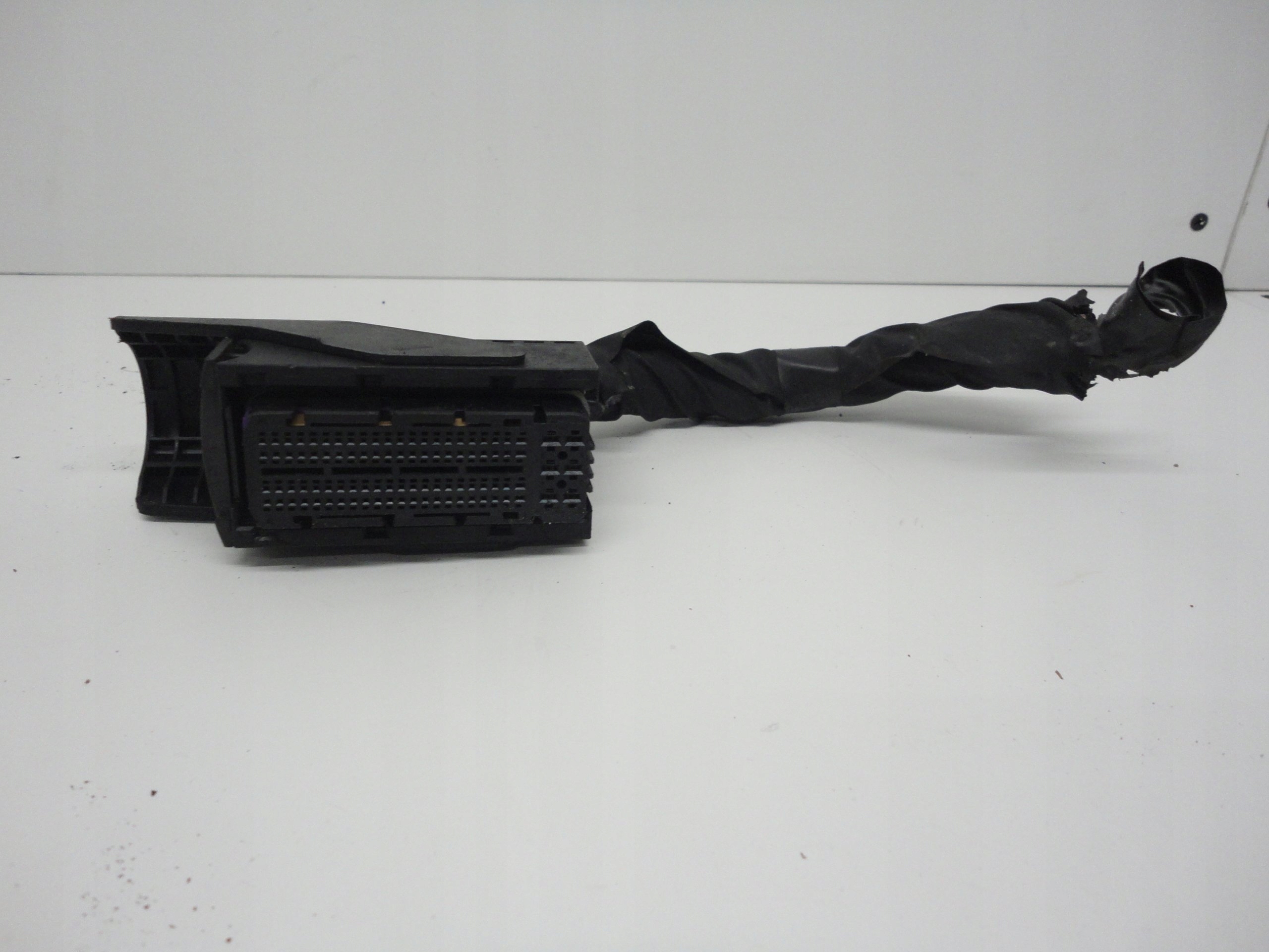 KIA CEED II CUBE КОМПЬЮТЕРНЫЙ РАЗЪЕМ CRDI 2012-