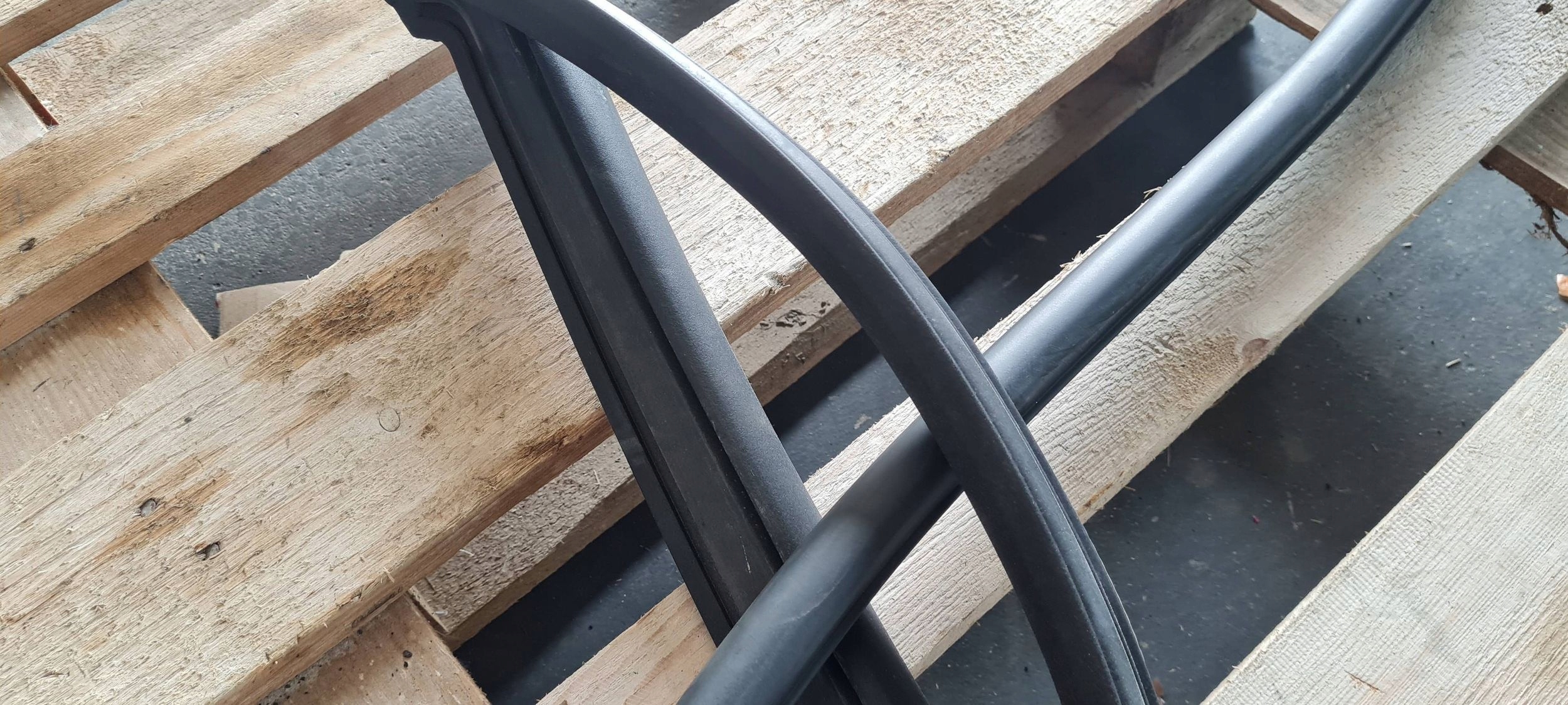 SQ8 4M RSQ8 Q8 gasket rubber door left left front 4M8831707D