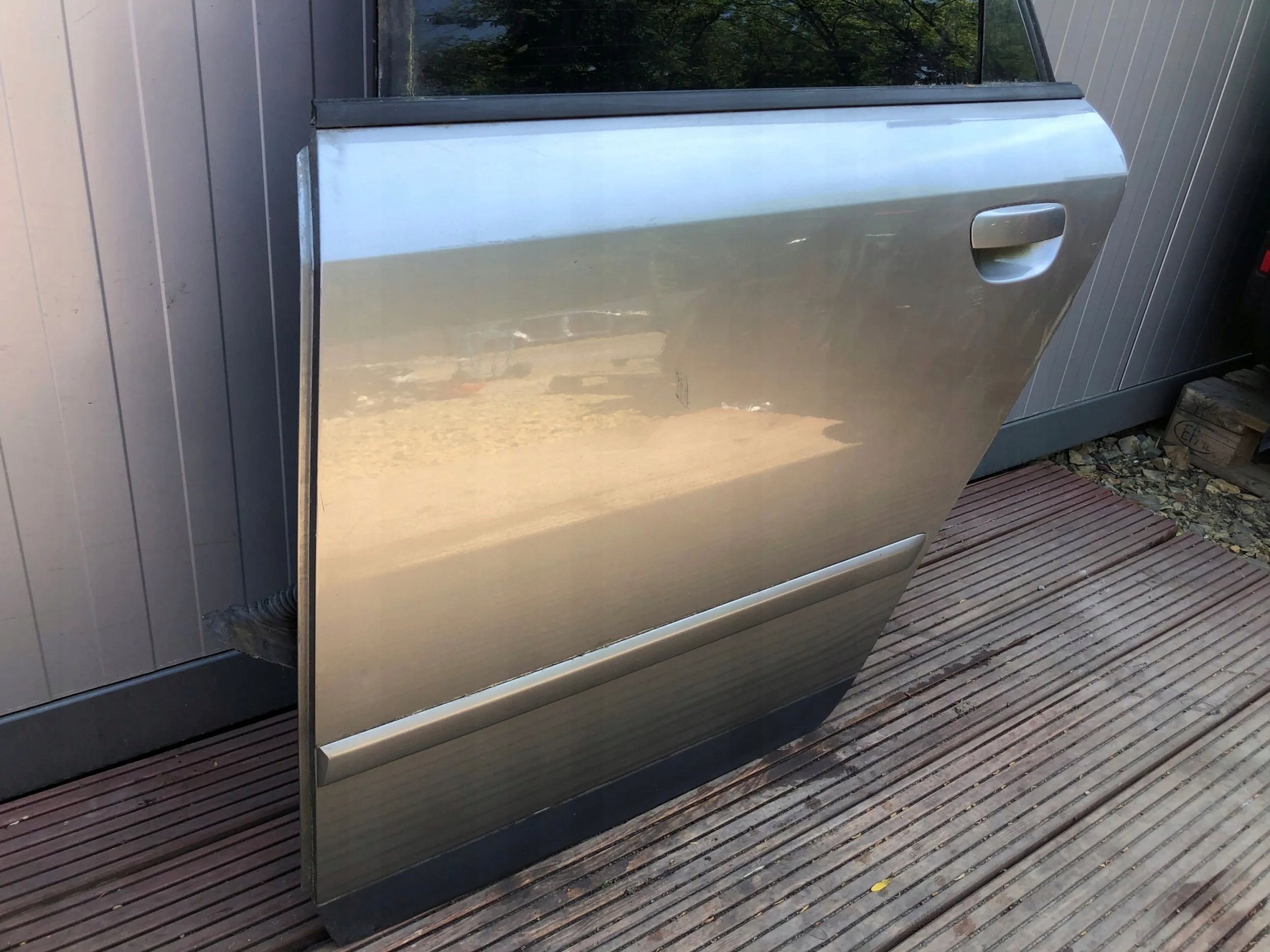 AUDI A4 B6 KOMBI complete door left rear part