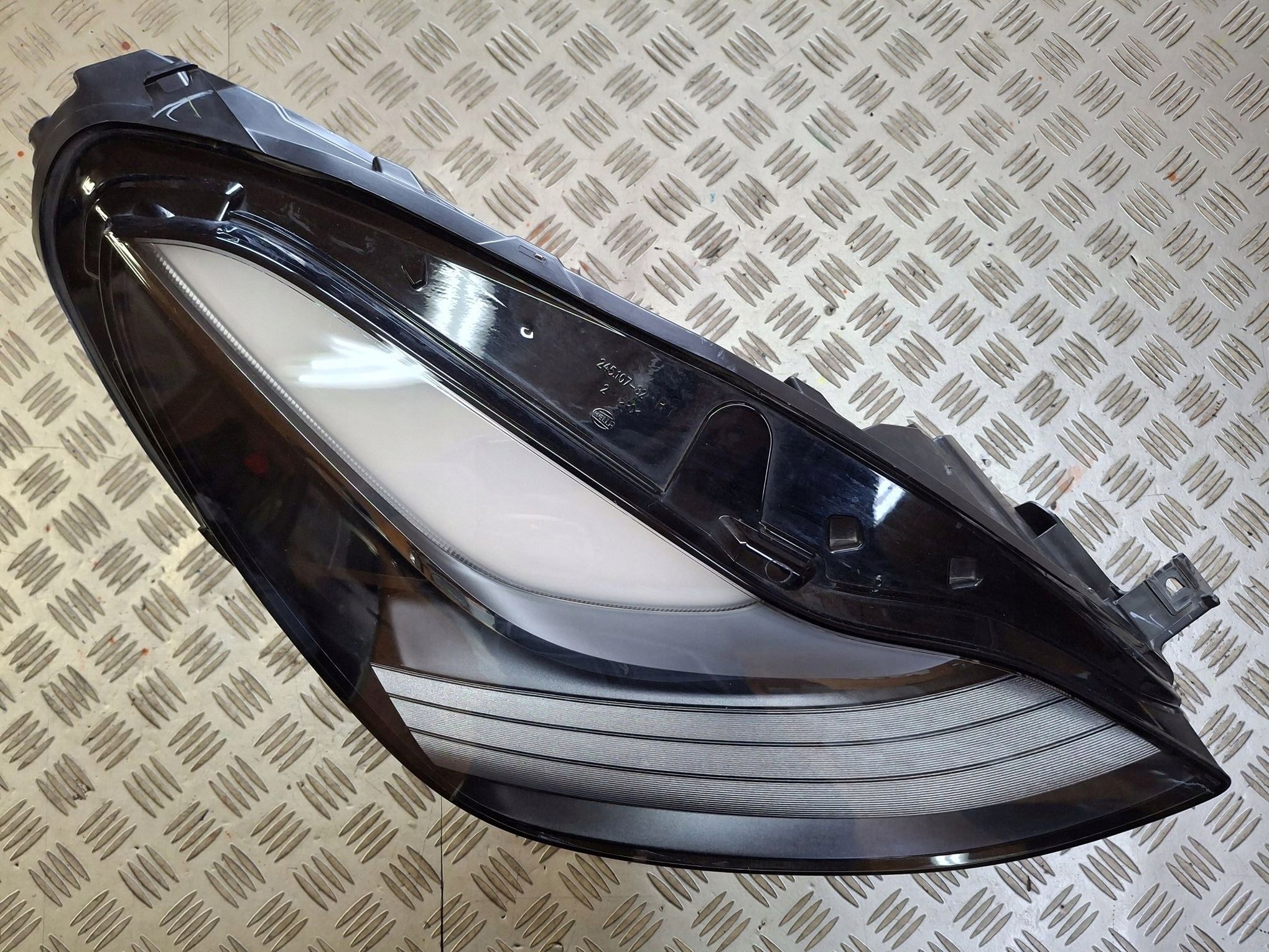 light right front FULL LED TESLA 3 LIFT TESLA Y 2020R->