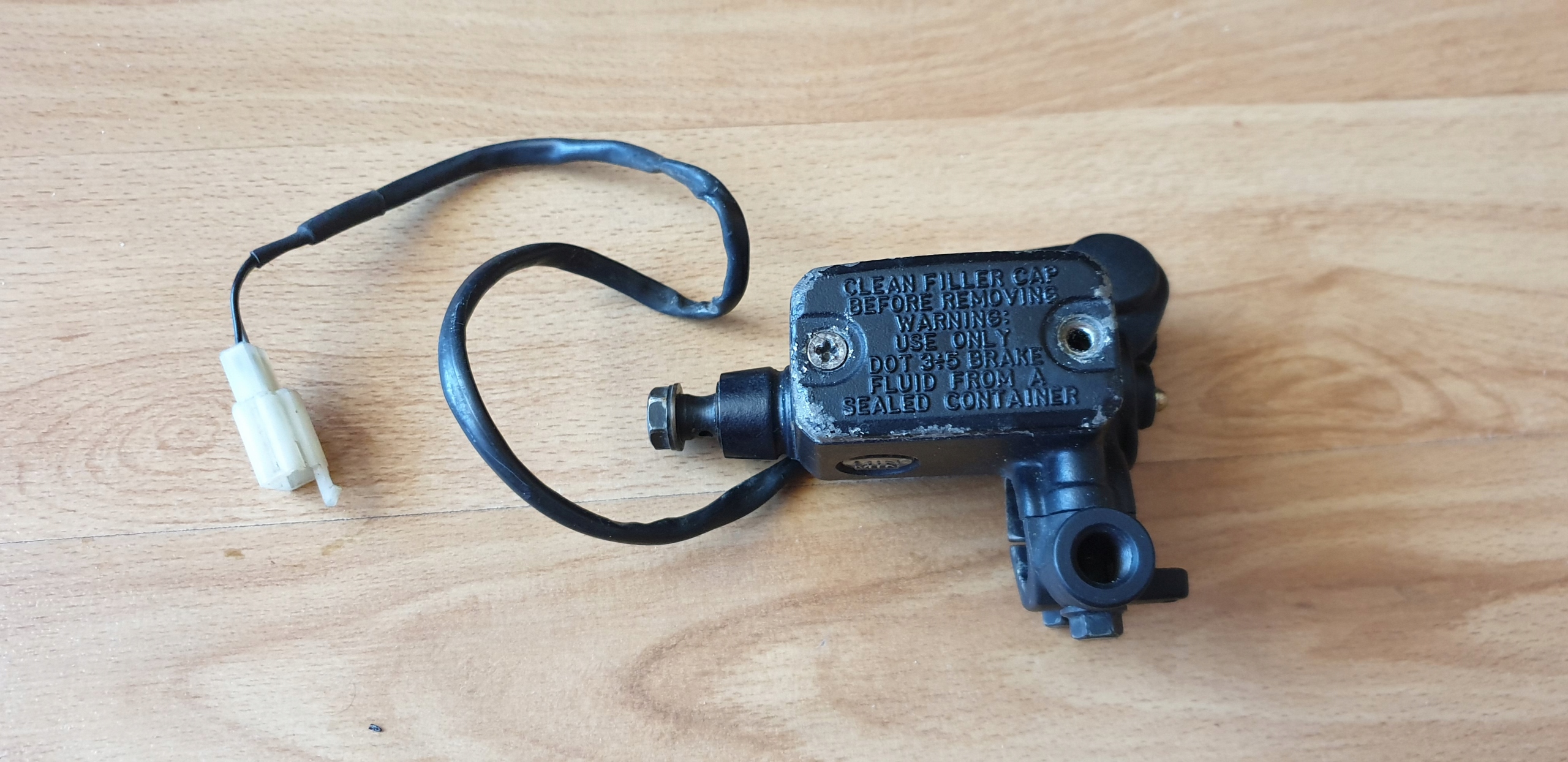 58713001100 - Передній гальмівний насос KTM 690 Brembo