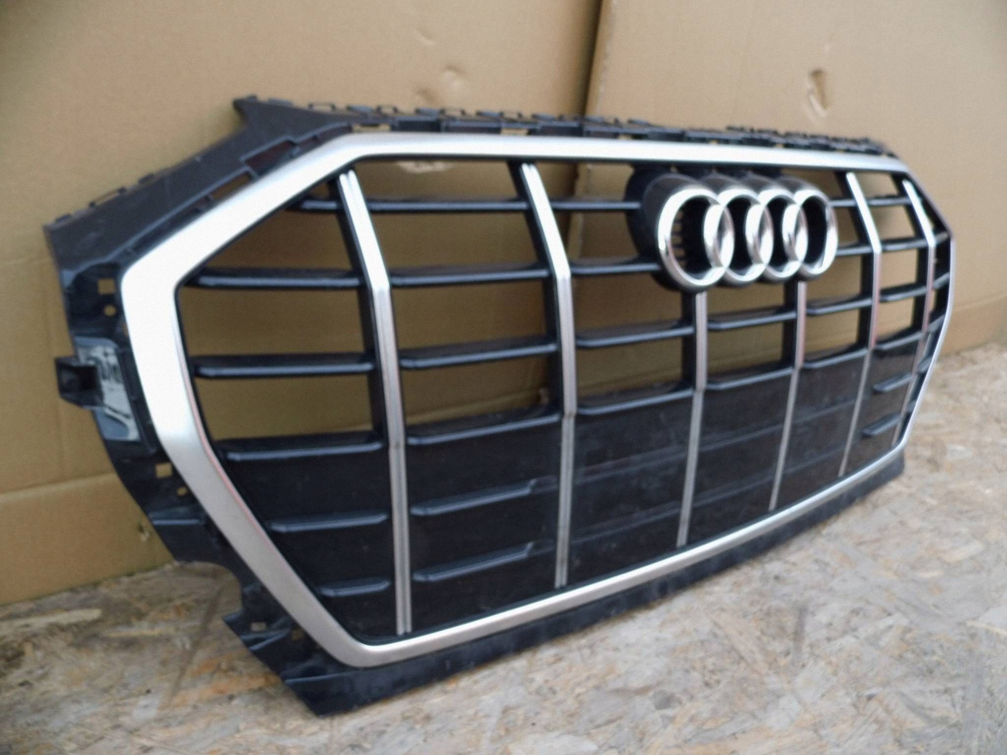 Audi Q5 II 2017-2021 maska
