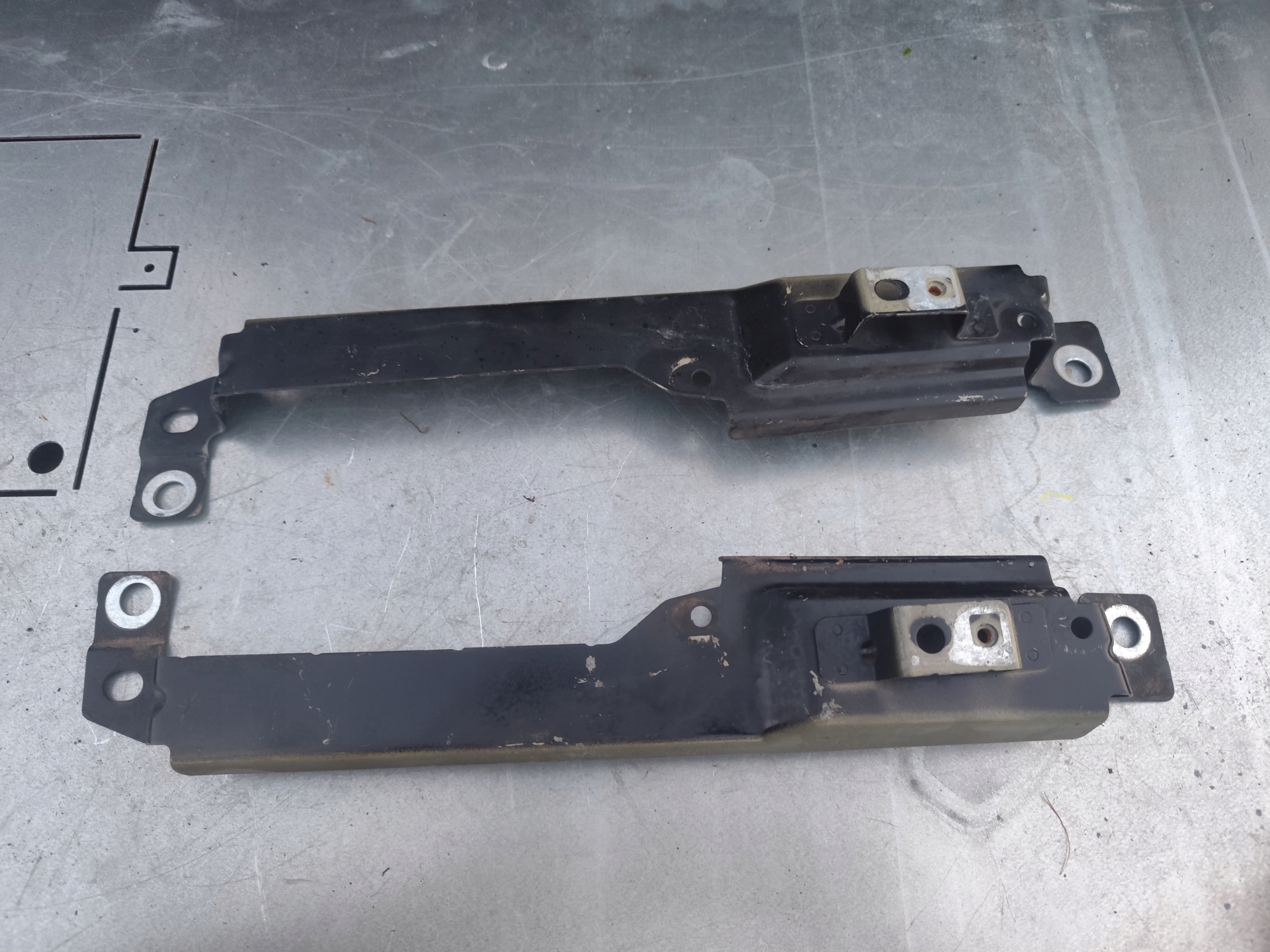 VOLVO XC60 II Console Support plaque Aile Avant Gauche