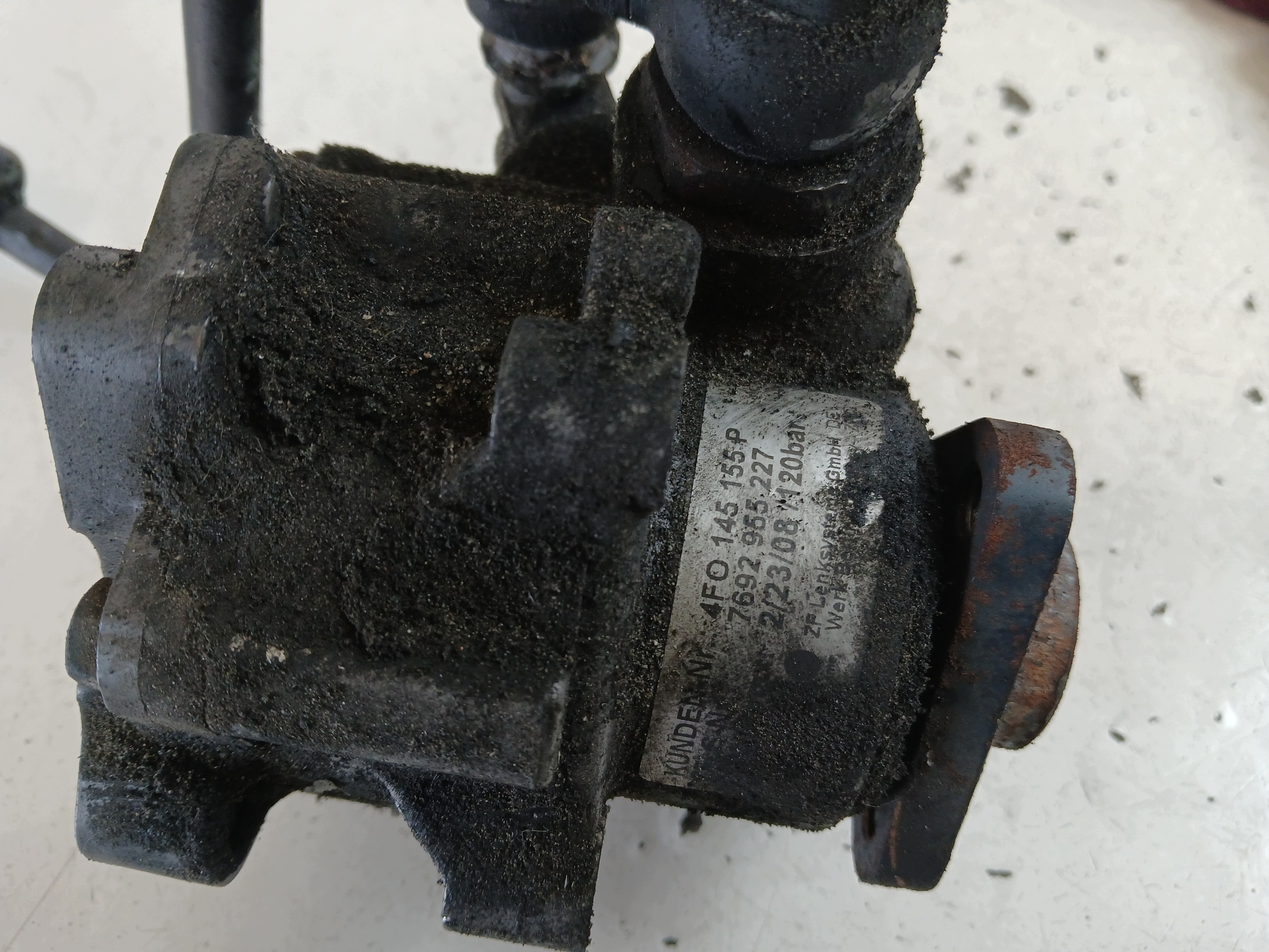 AUDI A6 C6 2.0 TDI servo pump 4F0145155P 120 BAR