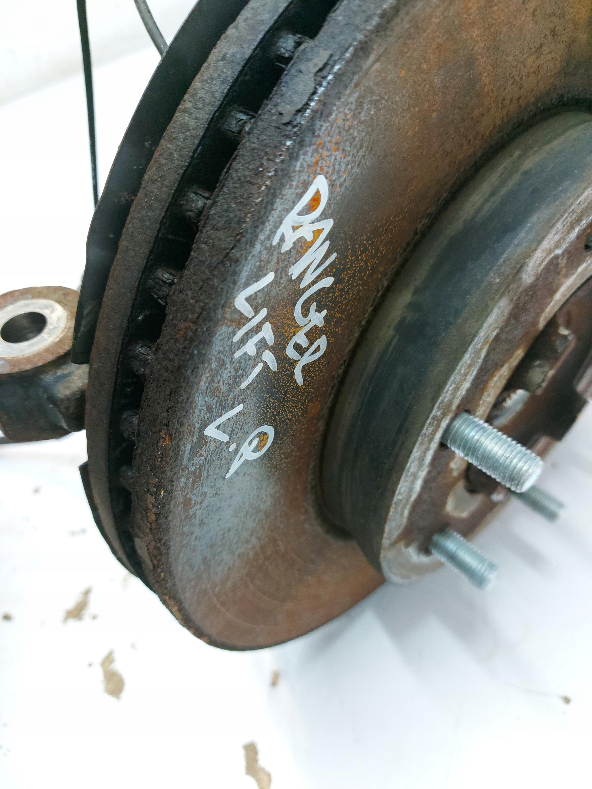 Ford Ranger IV LIFT otoč čepu levý předek 2.0 ecoblue