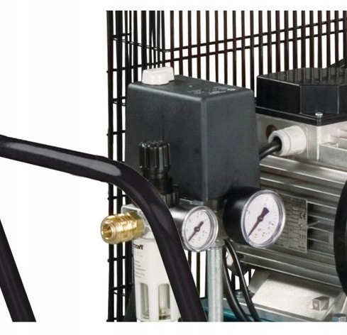 KOMPRESOR SPRĘŻARKA OLEJOWA Z NAPĘDEM PASOWYM Marka Aircraft