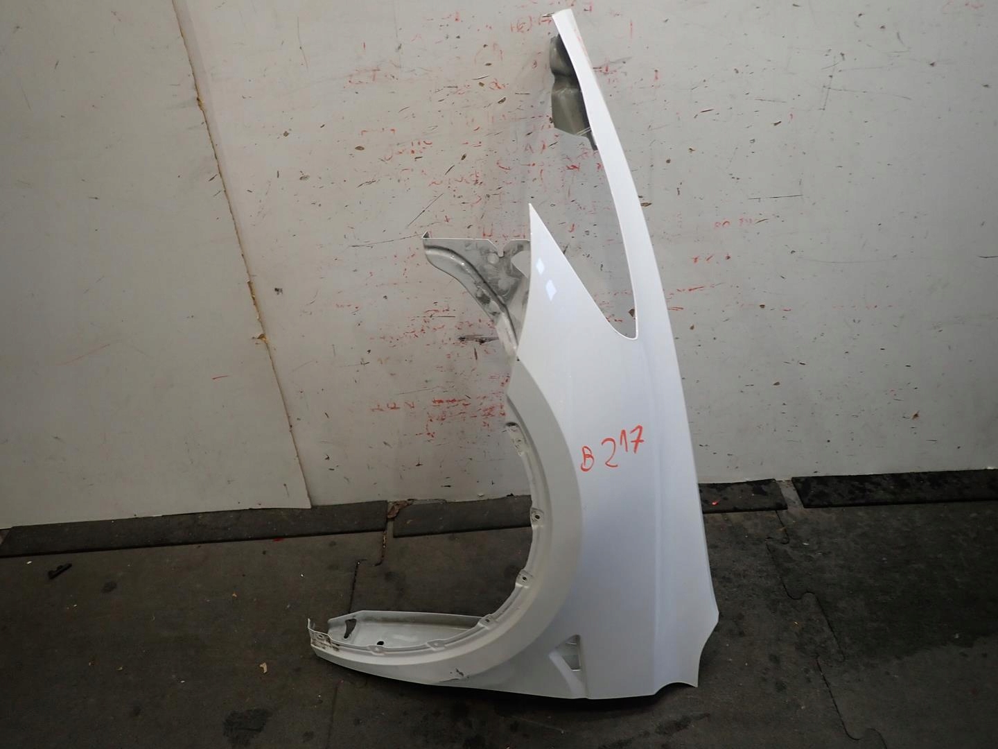 fender front front left TESLA Y 2020
