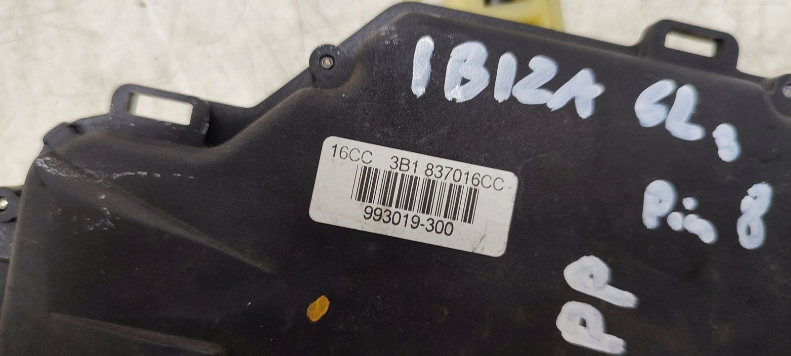 lock door front front right Seat Ibiza 6L LIFT 5D 1,9 TDI