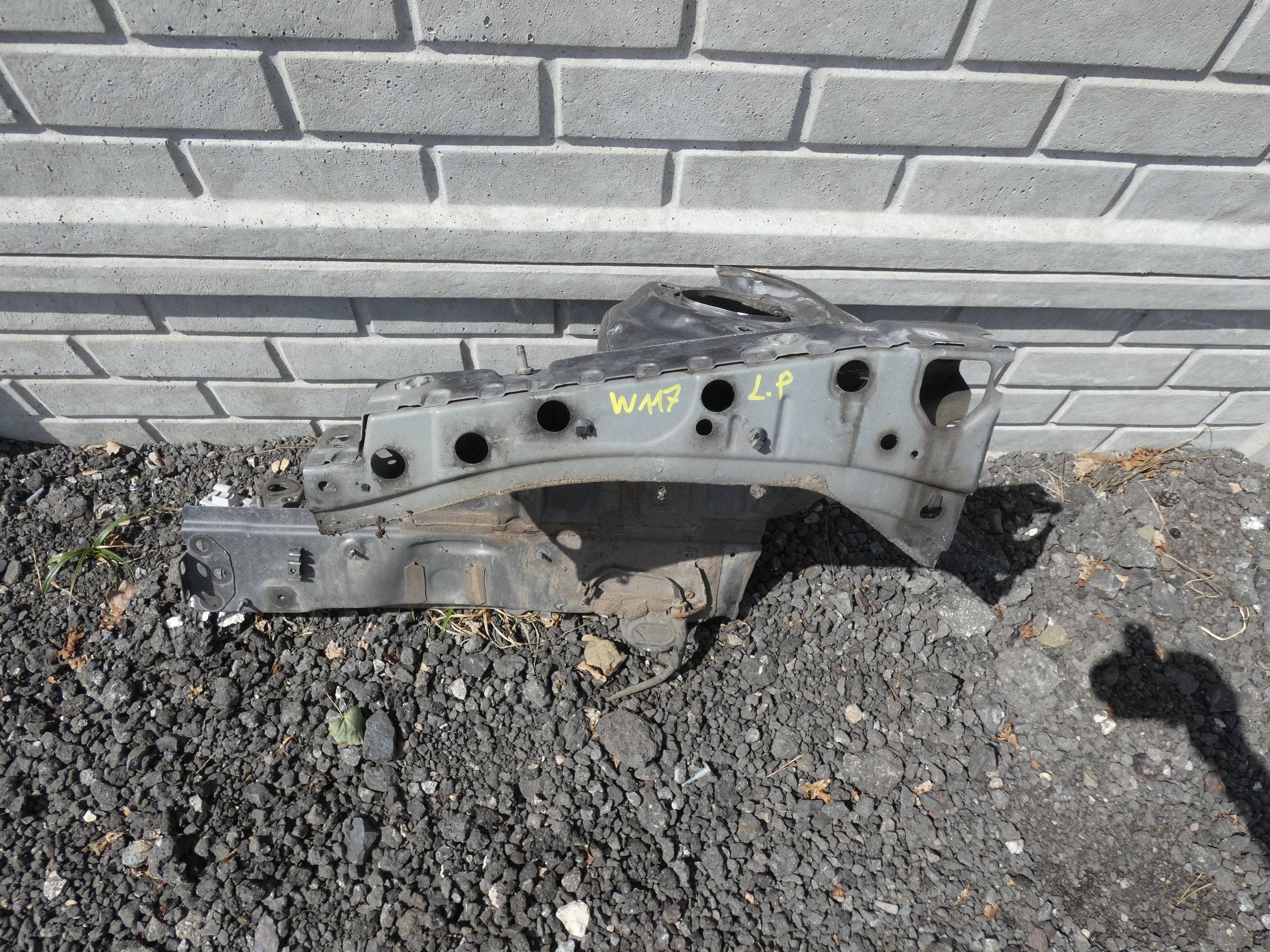 MERCEDES CLA W117 quarter left front