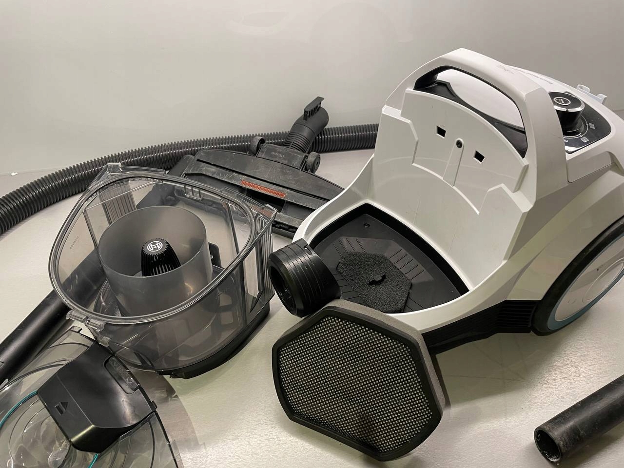 Odkurzacz bezworkowy Bosch BGC21HYG1 Model BGC21HYG1