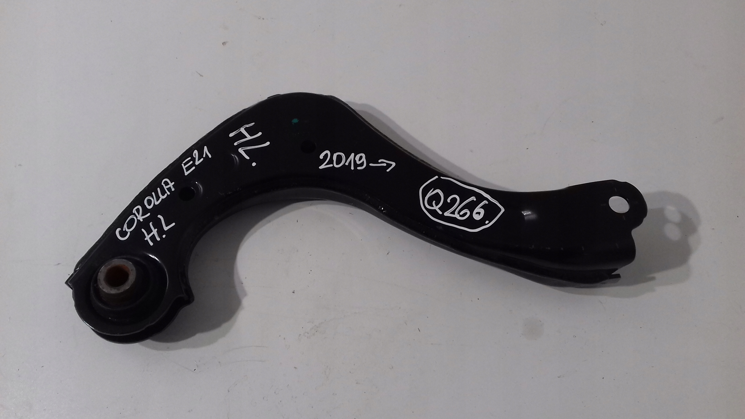 TOYOTA COROLLA E21 Querlenker hinten links