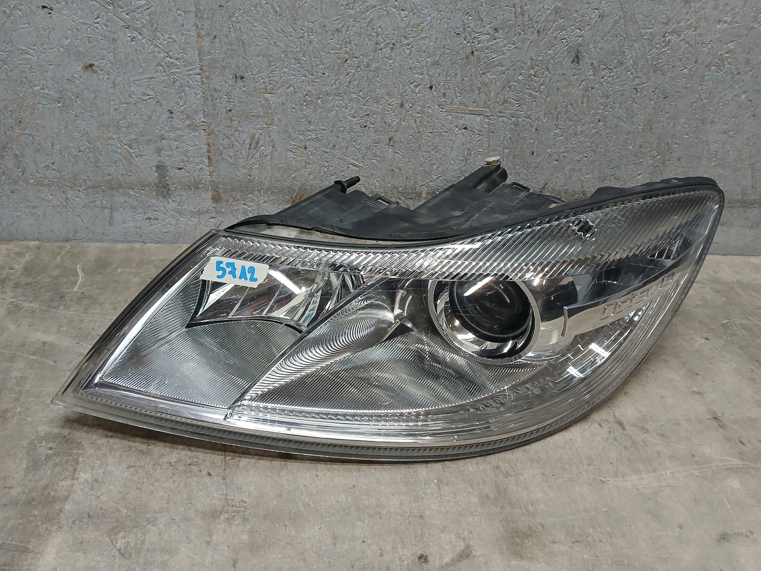 light front left SKODA OCTAVIA II 2 LIFT 08- lens 1Z1941015F