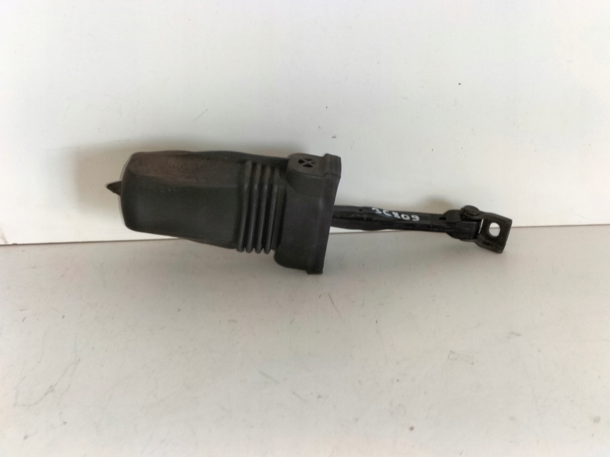 limiter door rear part left right AUDI A3 8V 12