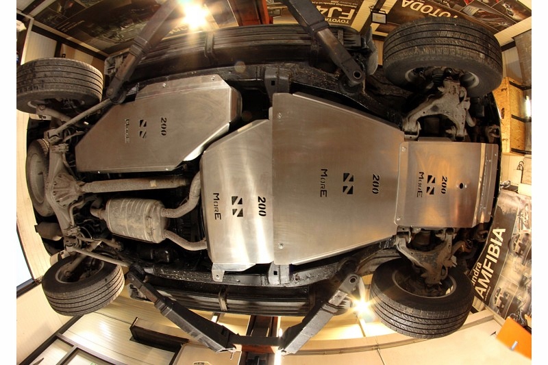 Крышки шасси MorE 4x4 Toyota Land Cruiser J200