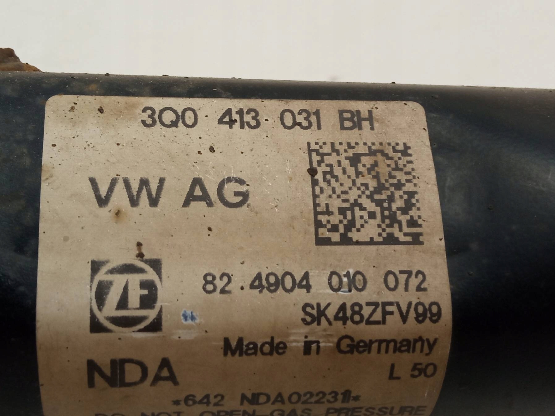 shock absorber left front 2.0 TSI 3V 3Q0413031BH Skoda Superb III (2015-)