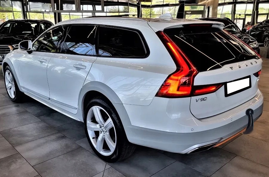 WYPINANY HAK HOLOWNICZY VOLVO V90 CROSS COUNTRY 2 Producent Witter