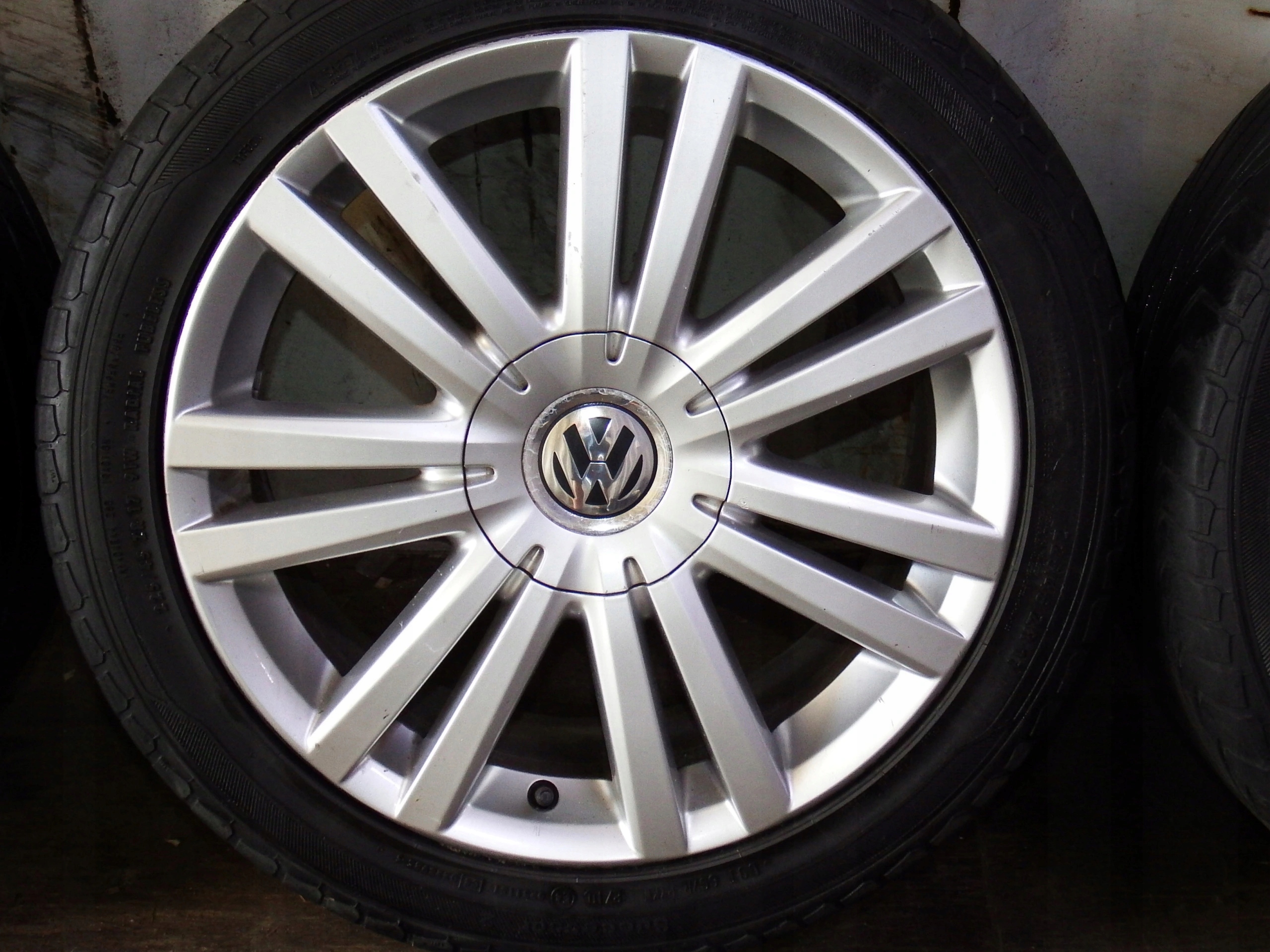 KOŁA VW PASSAT TOURAN GOLF 7x17 ET47 5x112 ORG Rodzaj felg Aluminiowe