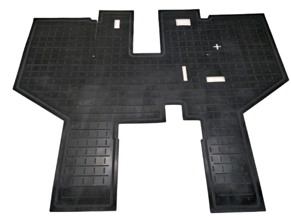 Gumová rohožka Ursus 385 912 Zetor 8011