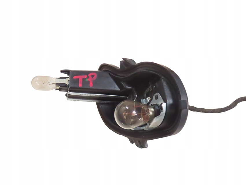 WKŁAD LAMPY TYLNEJ PRAWEJ OPEL ASTRA K V HATCHBACK 2015-2022 ROK 39001578