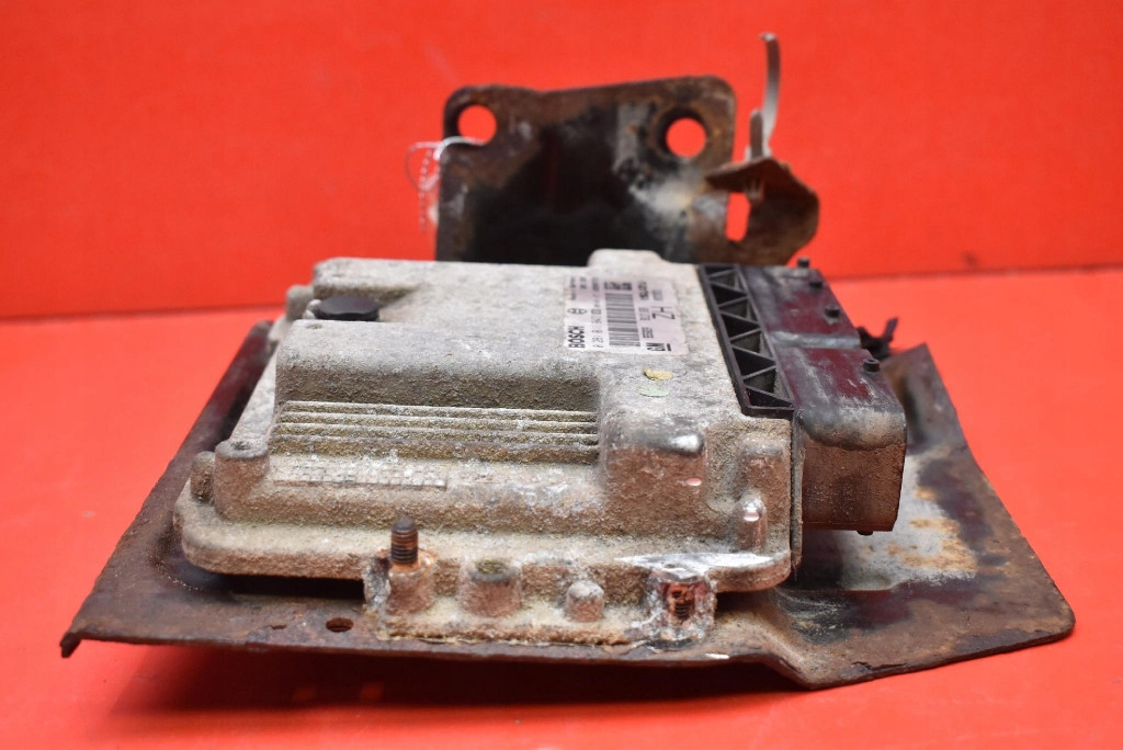 control unit computer of the engine 55556829 OPEL ASTRA 3 III H 1.7 CDTI 100 KM