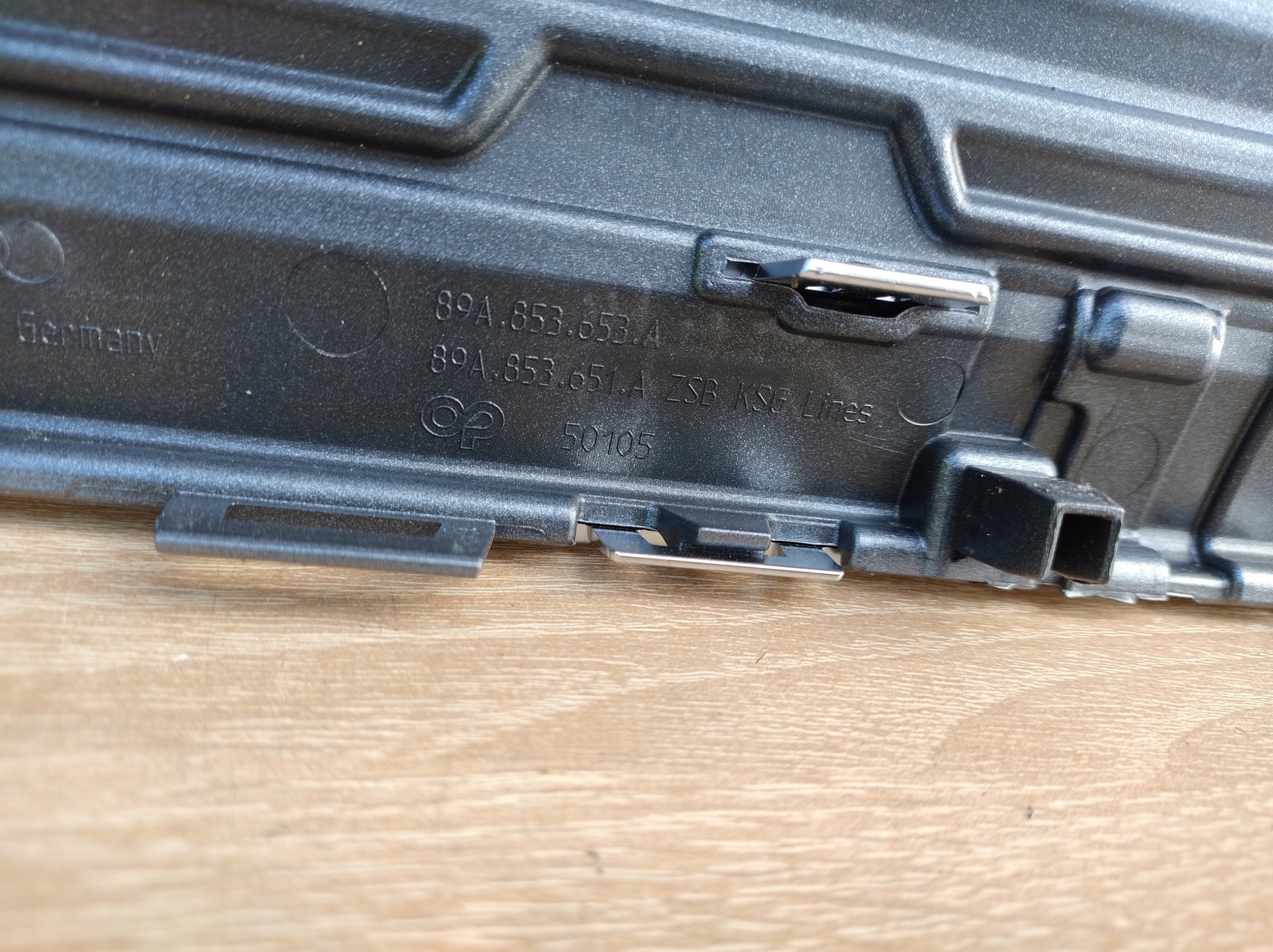 AUDI Q4 E-TRON front PREKLADgrill grid original 89A