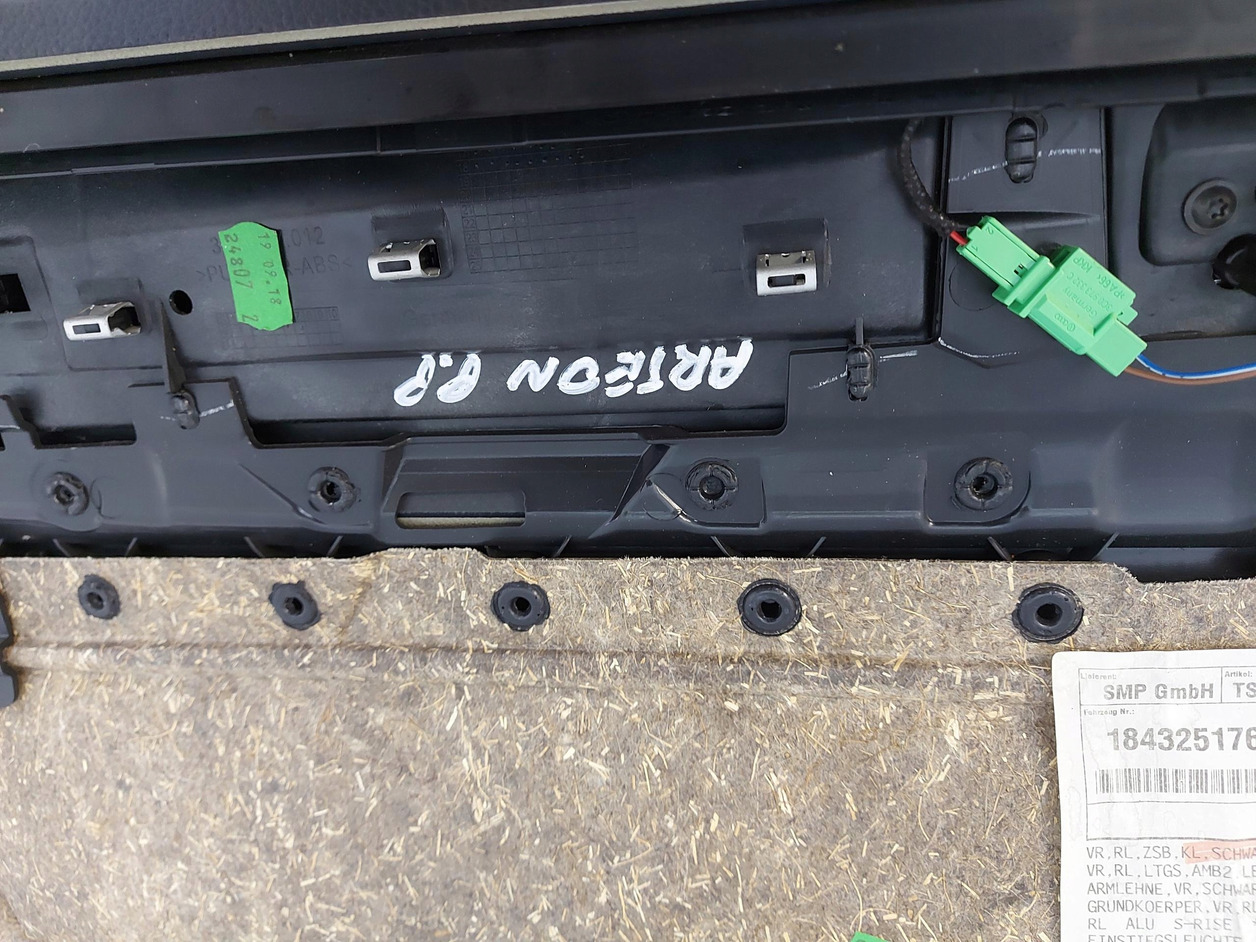 VW Arteon 3G8 2018r upholstery side door right front