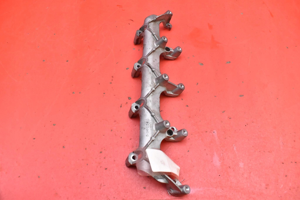 Halter der Ansaugbrücke 079133340C AUDI A8 D4 4.2 FSI 372 KM 10-14