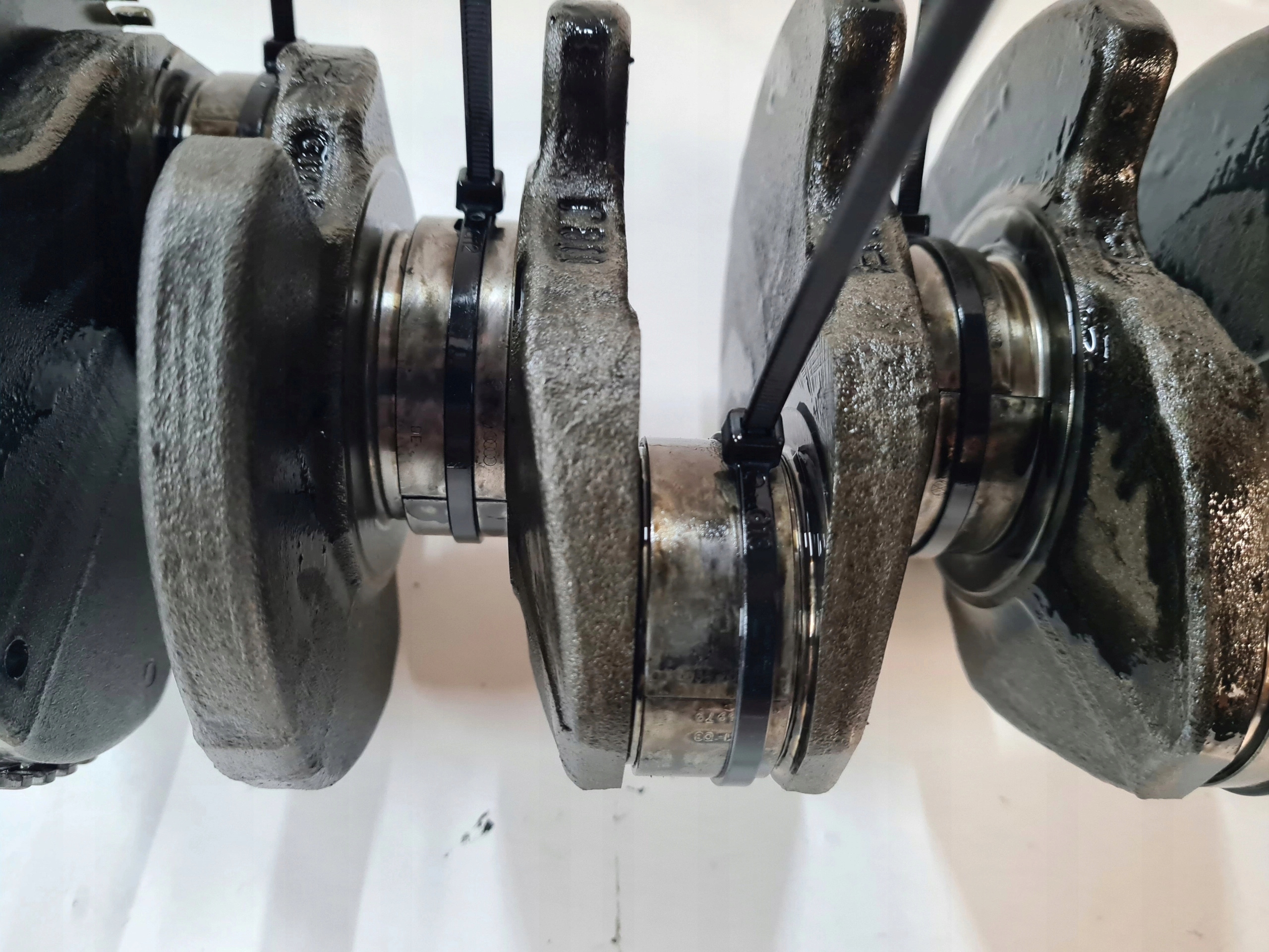 VW T5 1.9 TDI AXB AXC wał korbowy Producent części Volkswagen OE