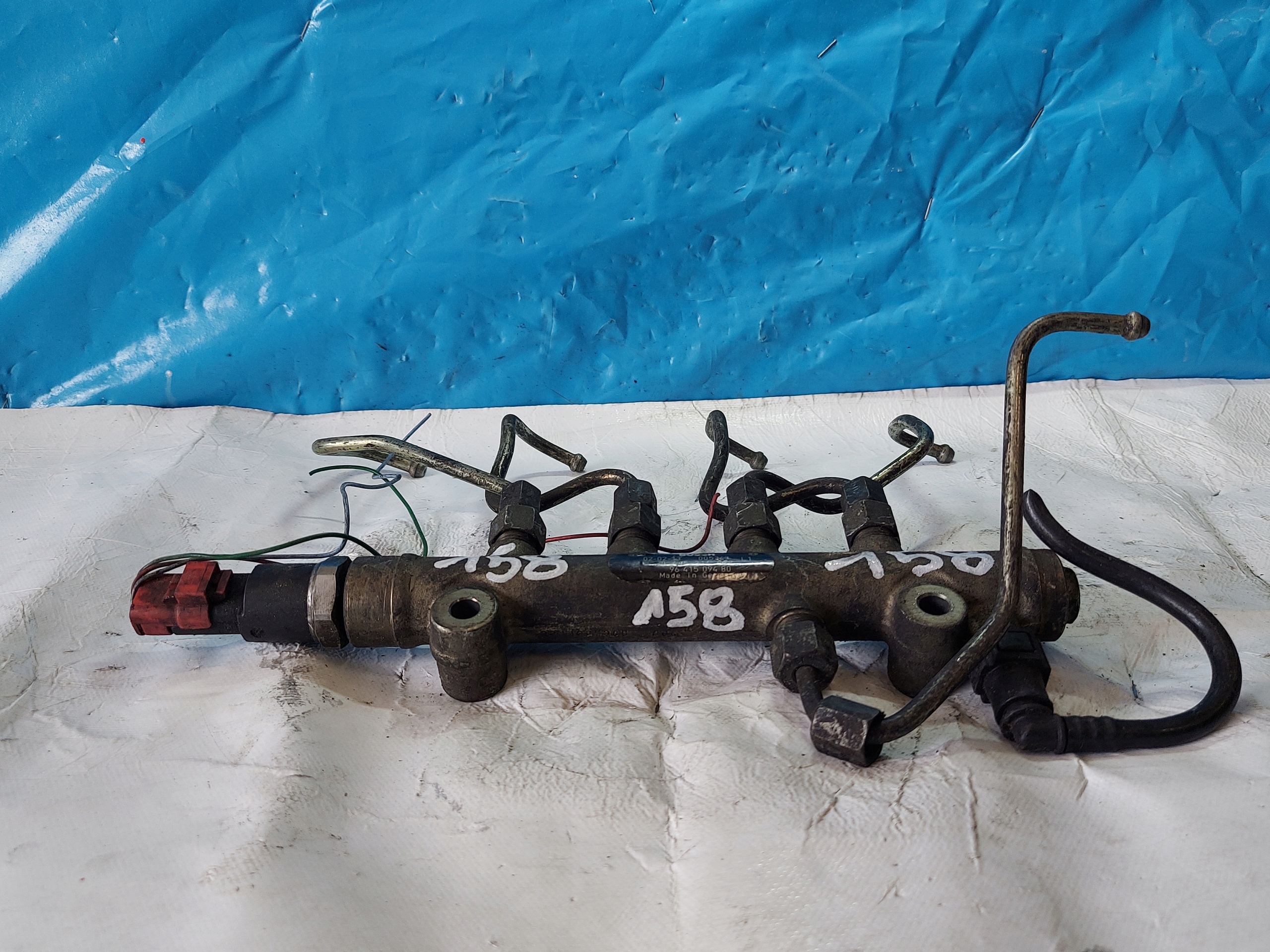 Rampe injection PEUGEOT 206 1.4 HDI 0445214028
