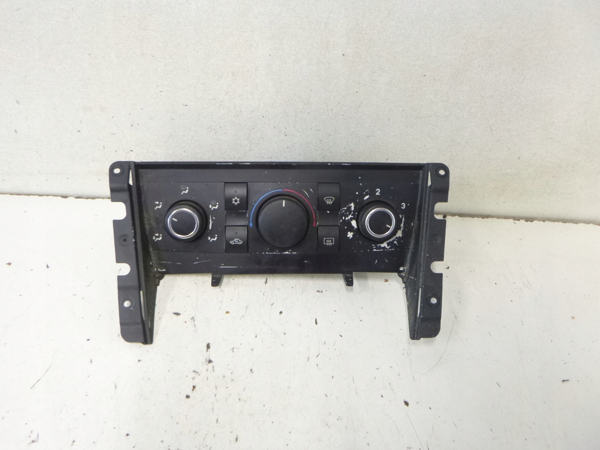 UNITE COMMANDE CLIMA BOUCHES BUSES FIAT CROMA II 06R. 735398759