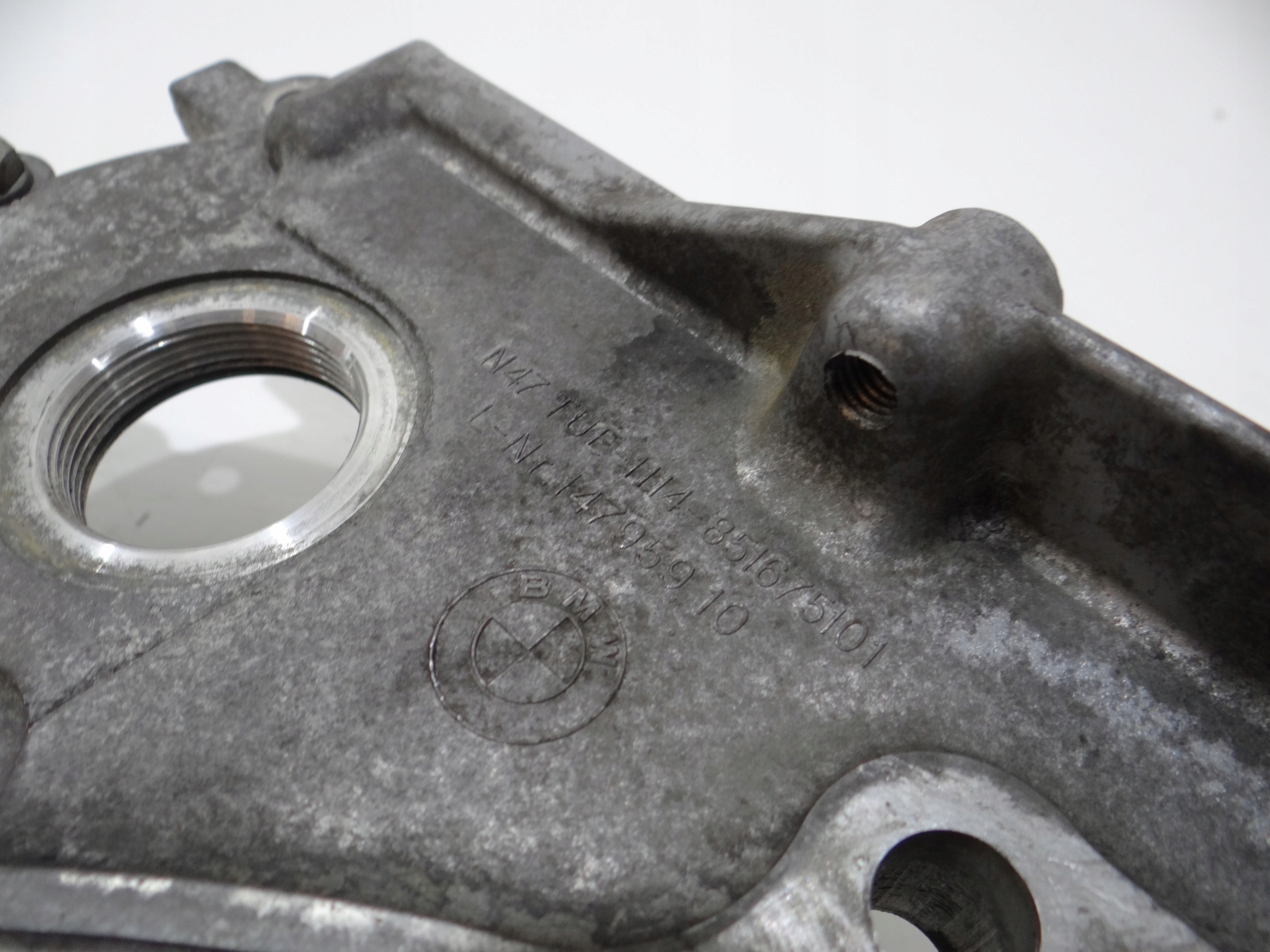 Couvercle carter distribution BMW F10 OE 8516751