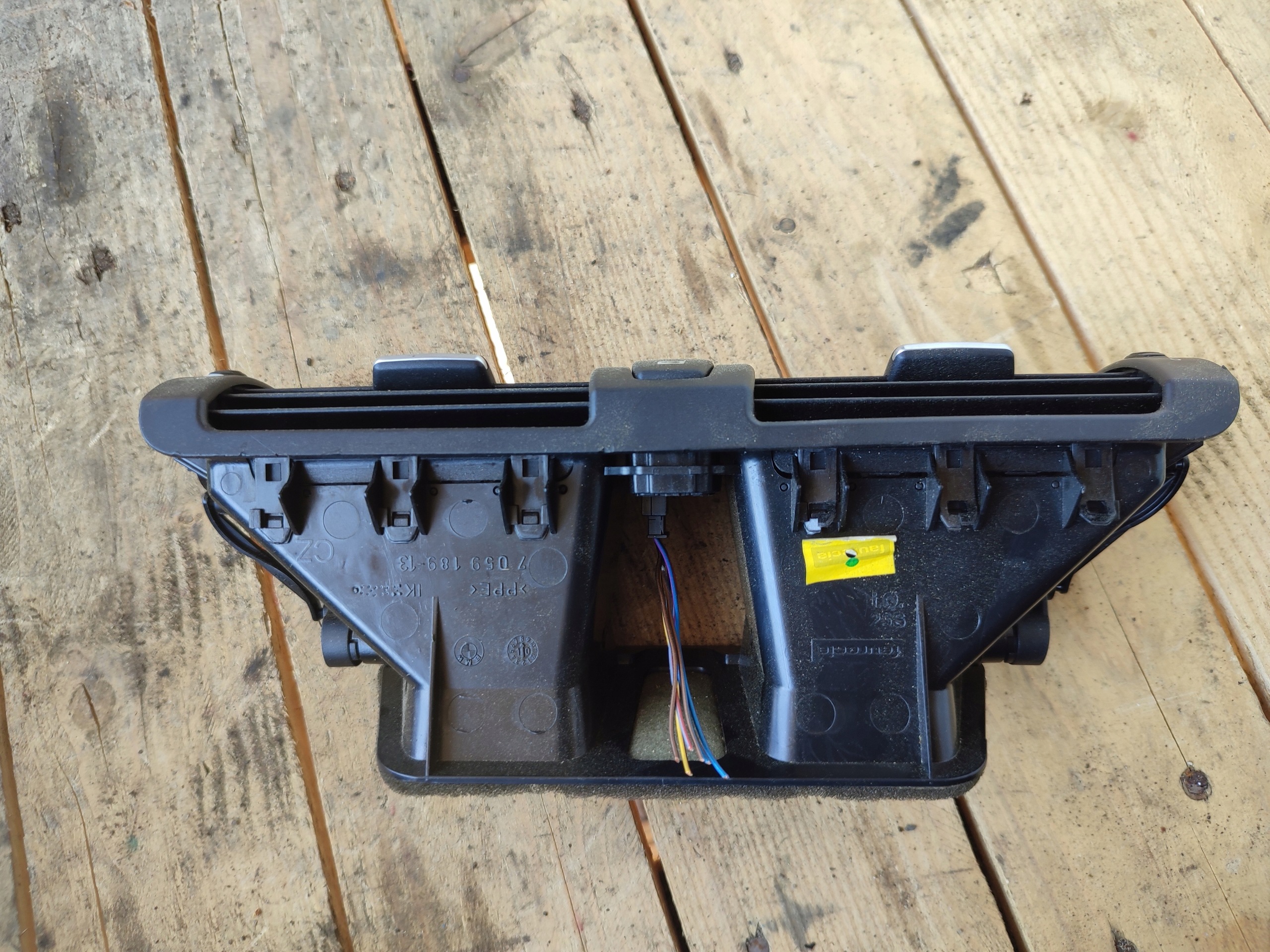 Lüftungsgitter des lüfters mitte BMW E87 7059189