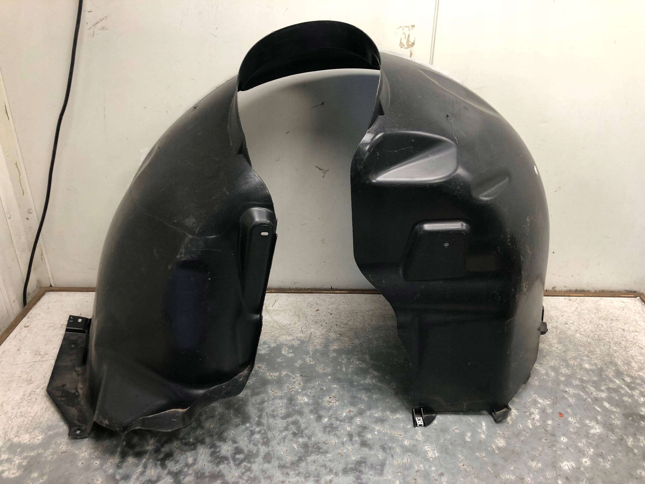 mudguard left front VW T7 7T0809957G
