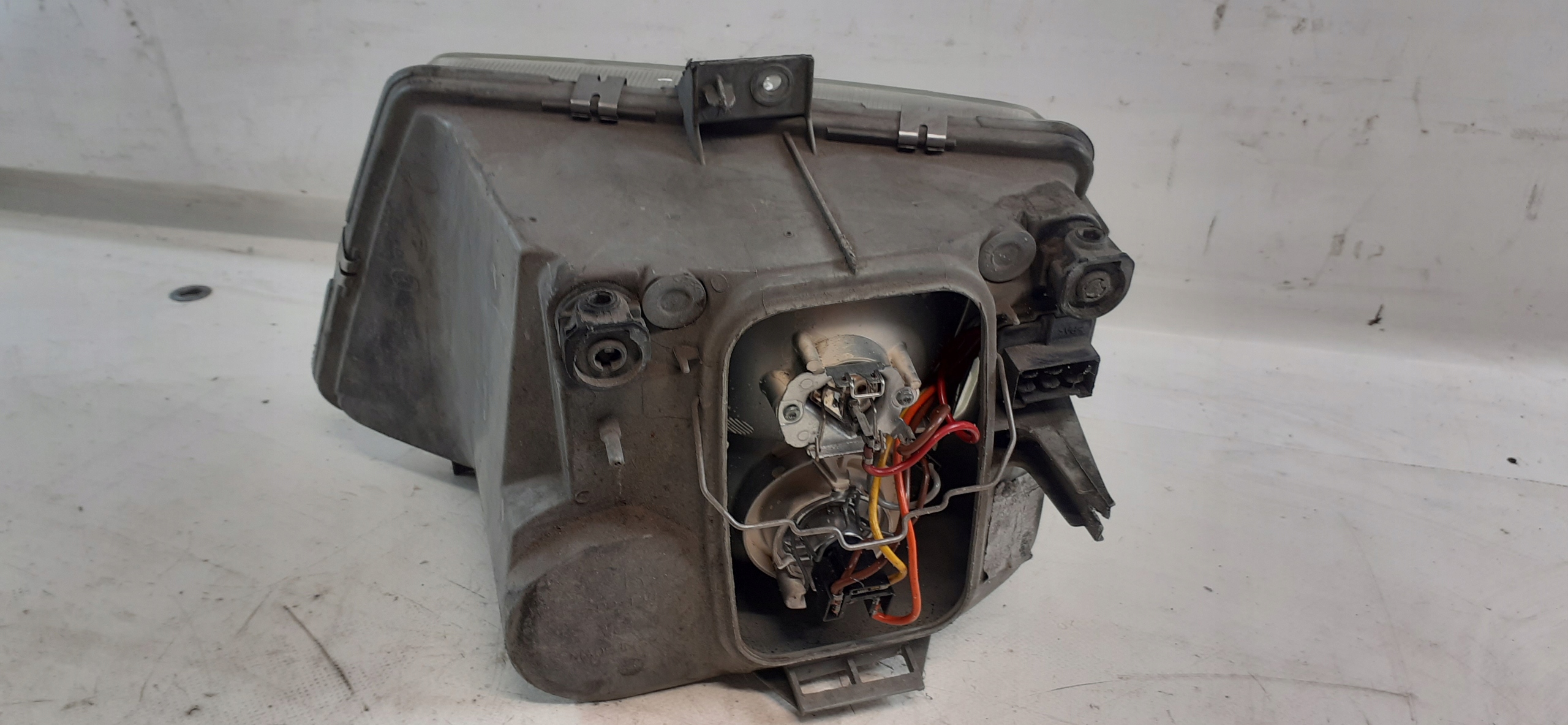 light right front Mercedes Vito 01r
