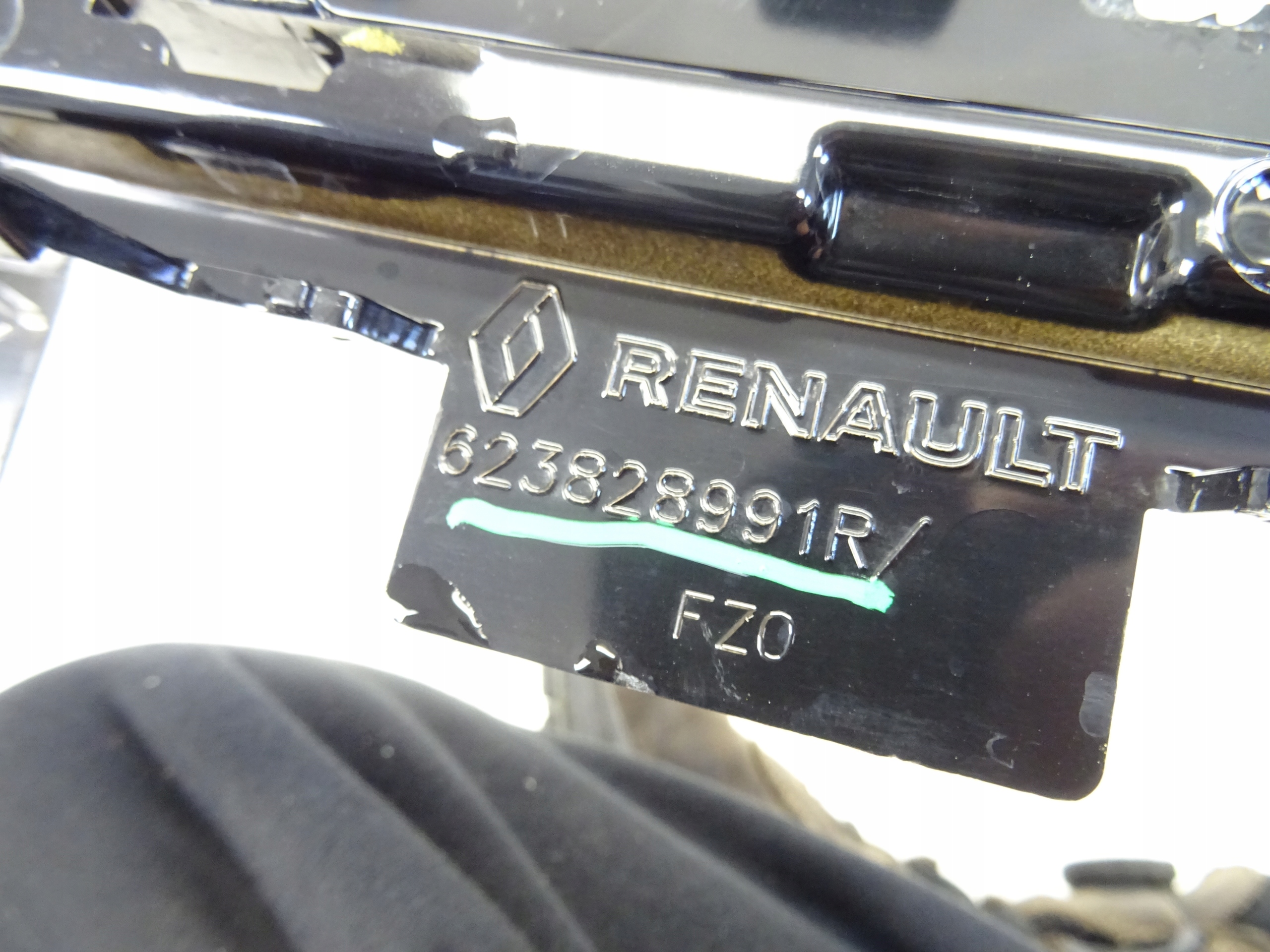 maska maska chladiče předek RENAULT SYMBIOZ 623828991R