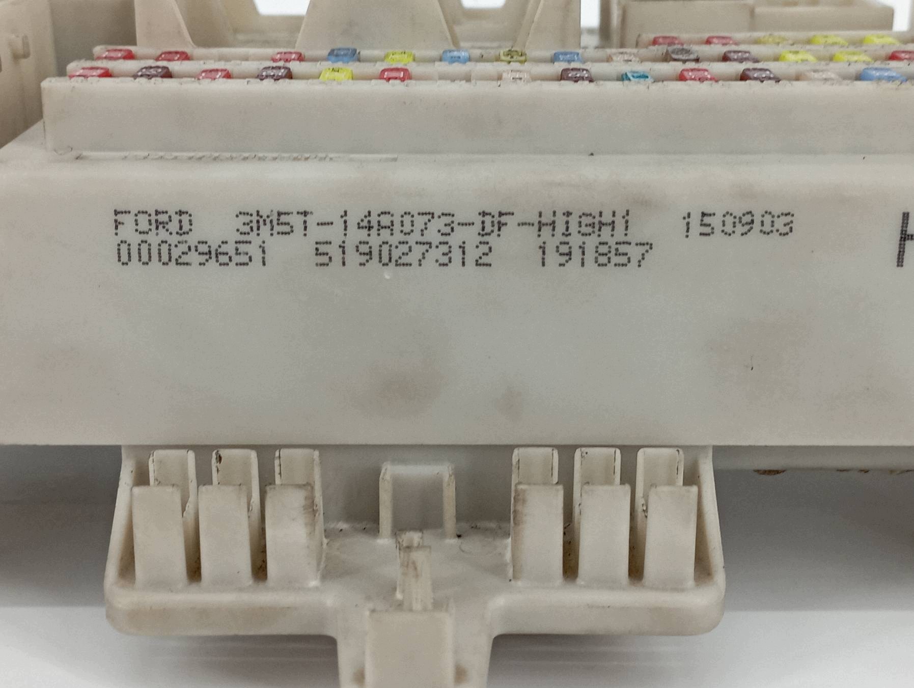 fuse box 3M5T-14A073-DF Ford Focus C-Max and (2003-2010)