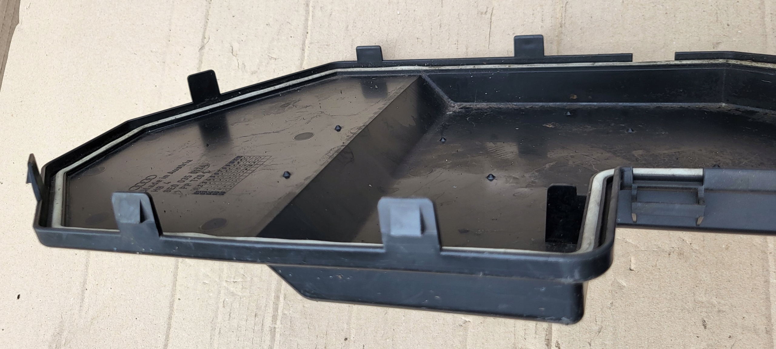 kryt obal KOMPUTERA STEROWNIKA MODULU BLUETOOTH AUDI A4 B6 8E0035613A