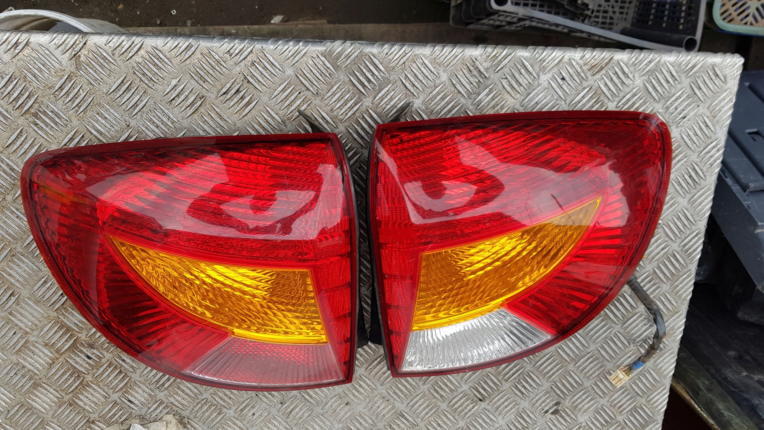 KIA RIO Licht heck links oder rechts KOMBI